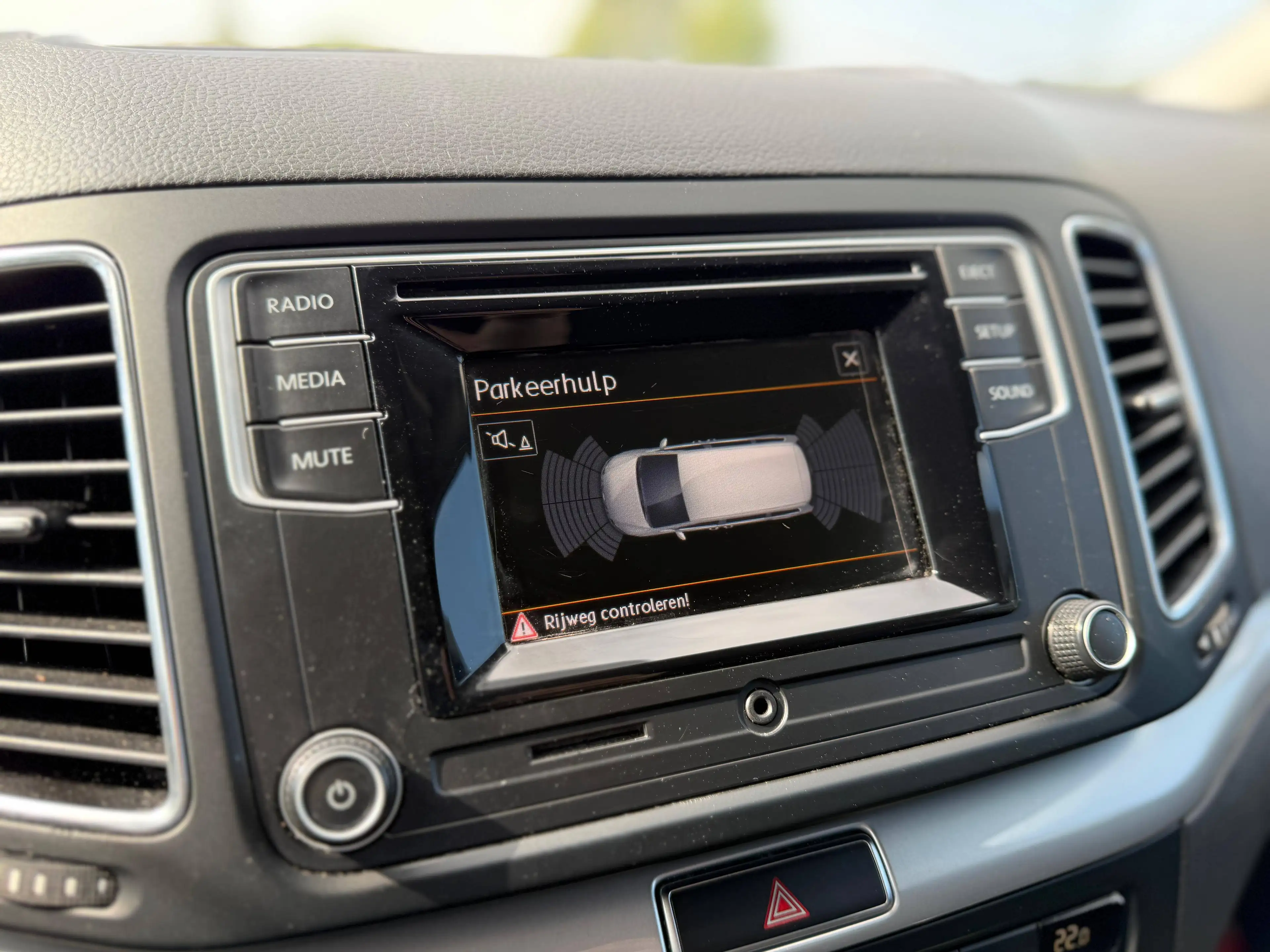 Volkswagen Sharan TDi / 2.0 Diesel / 7-zitplaatsen / euro 6b / 12 mnd Waarborg — photo 37
