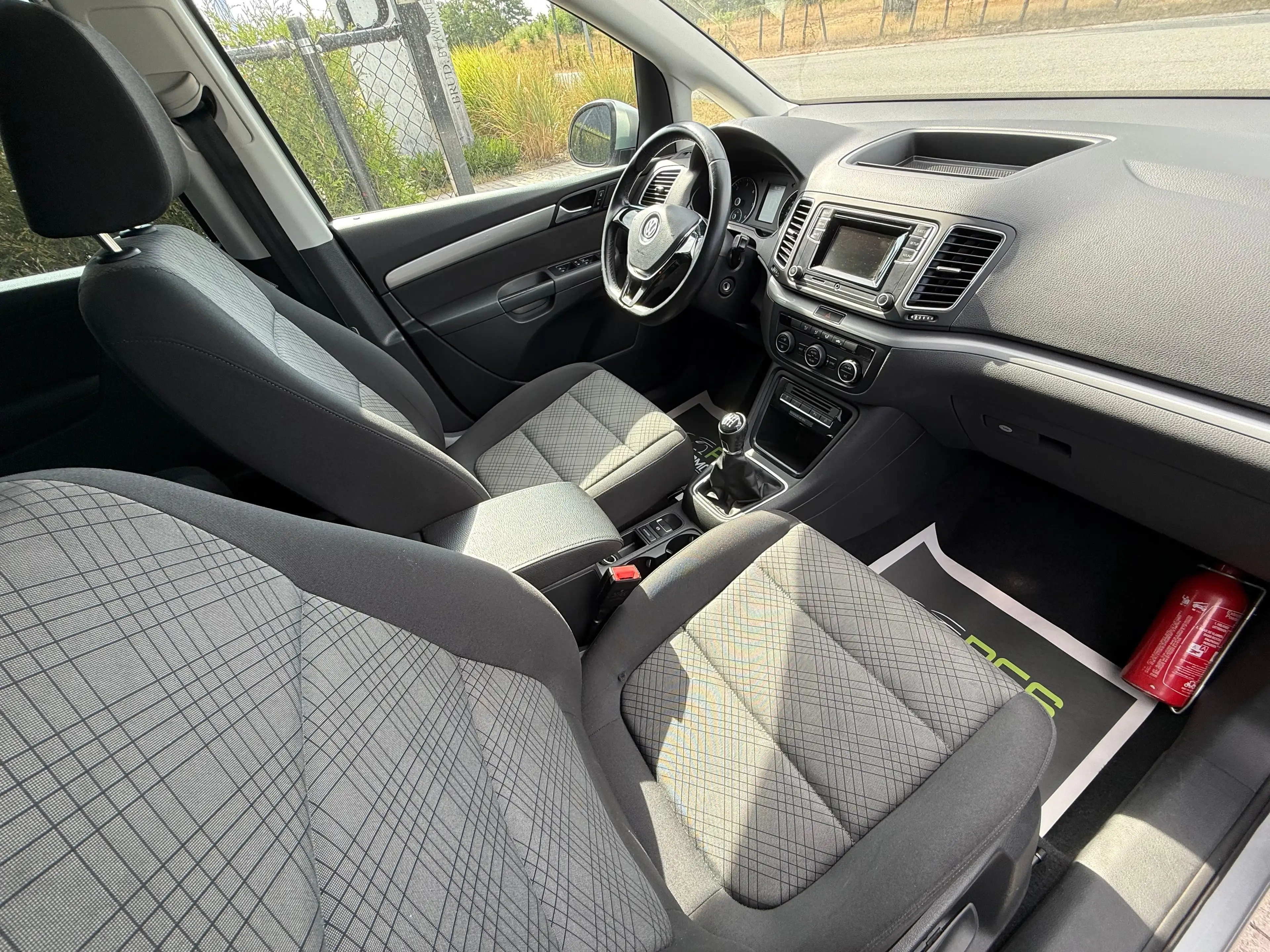 Volkswagen Sharan TDi / 2.0 Diesel / 7-zitplaatsen / euro 6b / 12 mnd Waarborg — photo 13