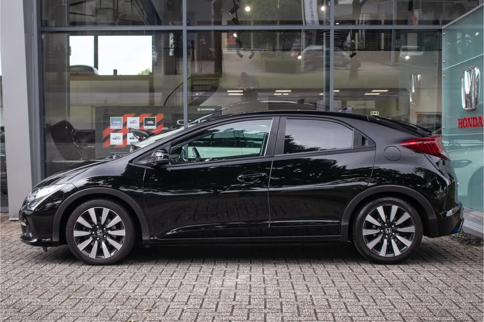 Honda Civic 1.4 Sport All in rijklaarprijs | Dealer onderh. | Zwart - 2