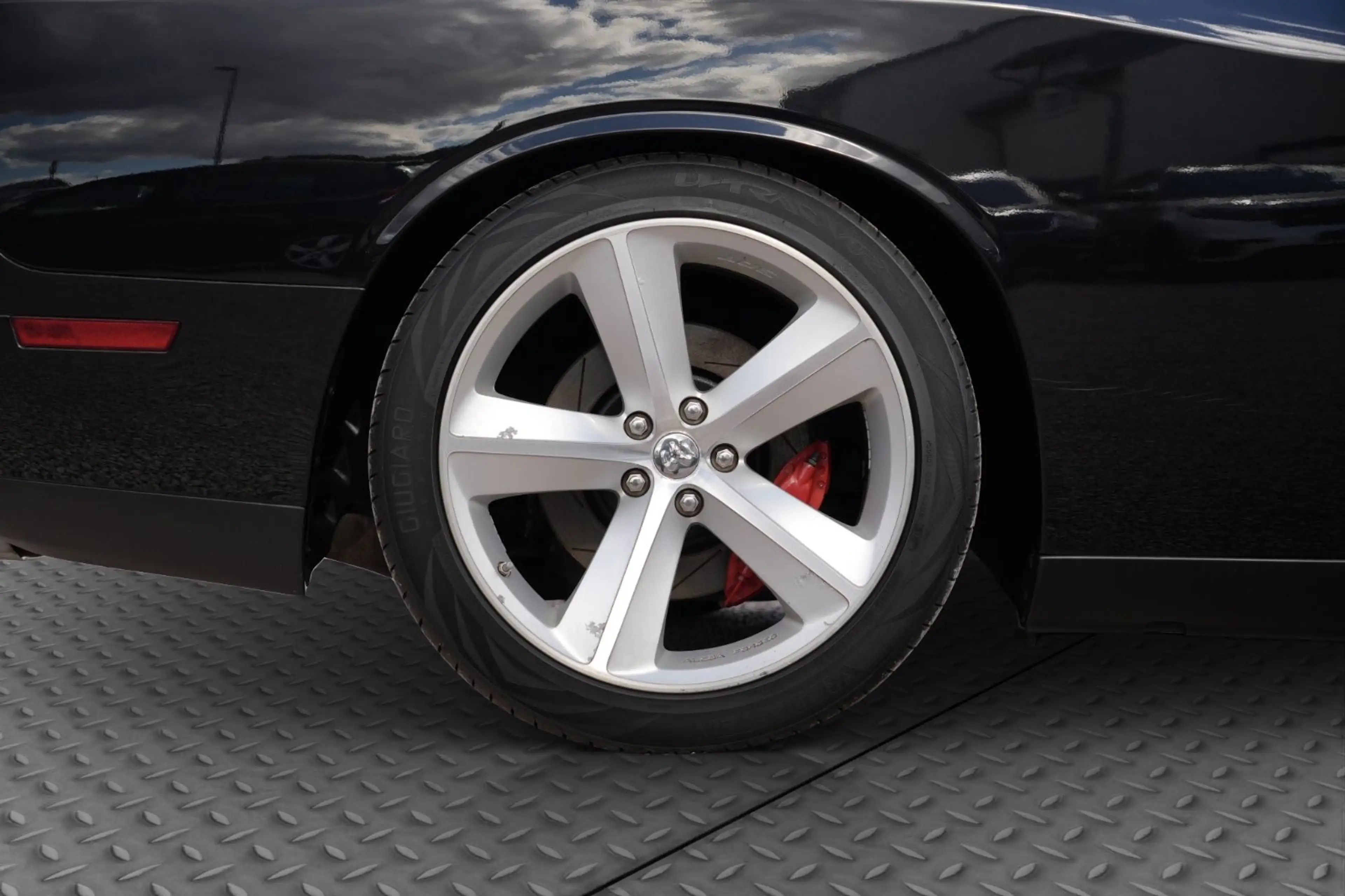 Dodge Challenger 6.1 V8 SRT-8/NAVI/PDC/UNFALLFREI — photo 42