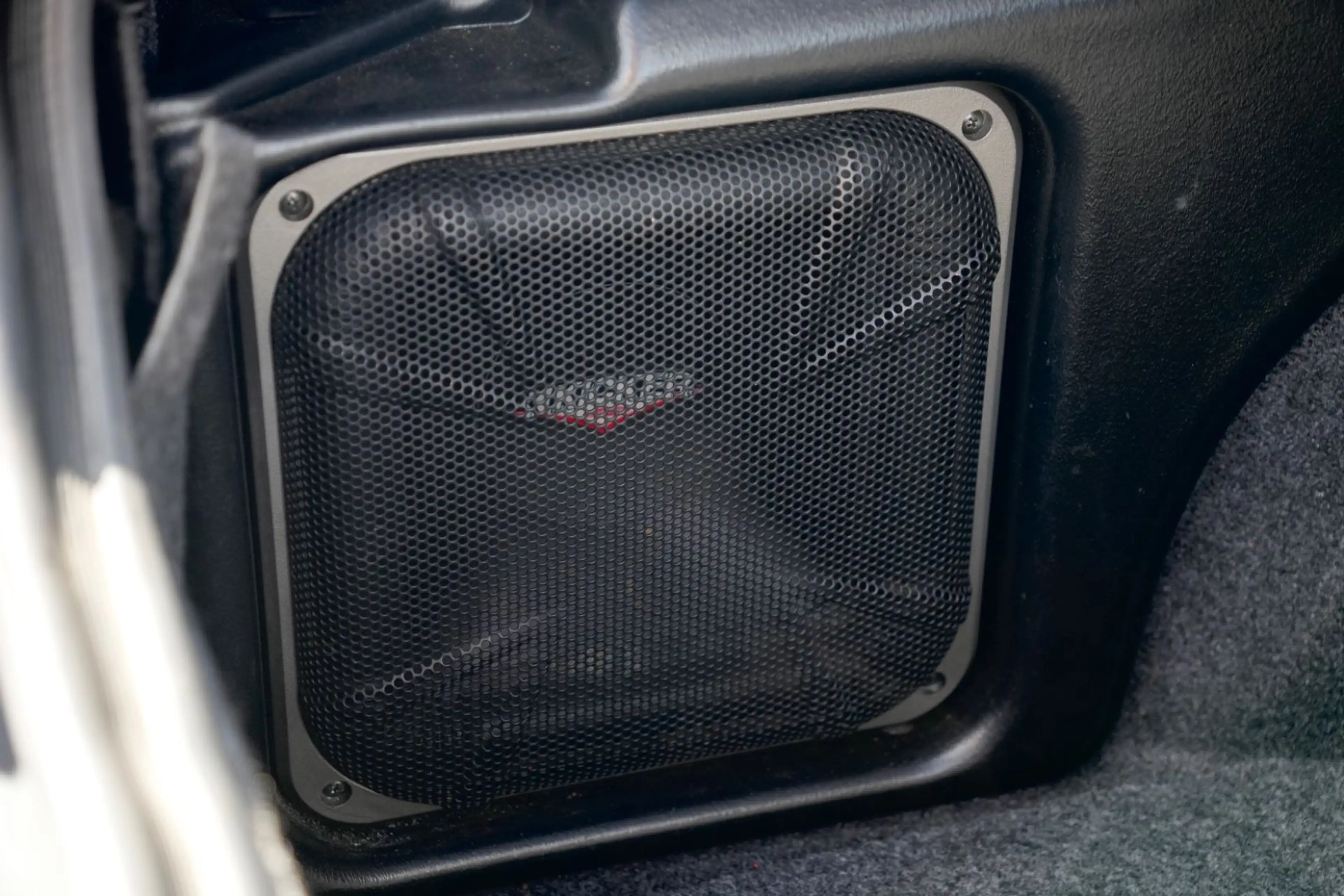 Dodge Challenger 6.1 V8 SRT-8/NAVI/PDC/UNFALLFREI — photo 28