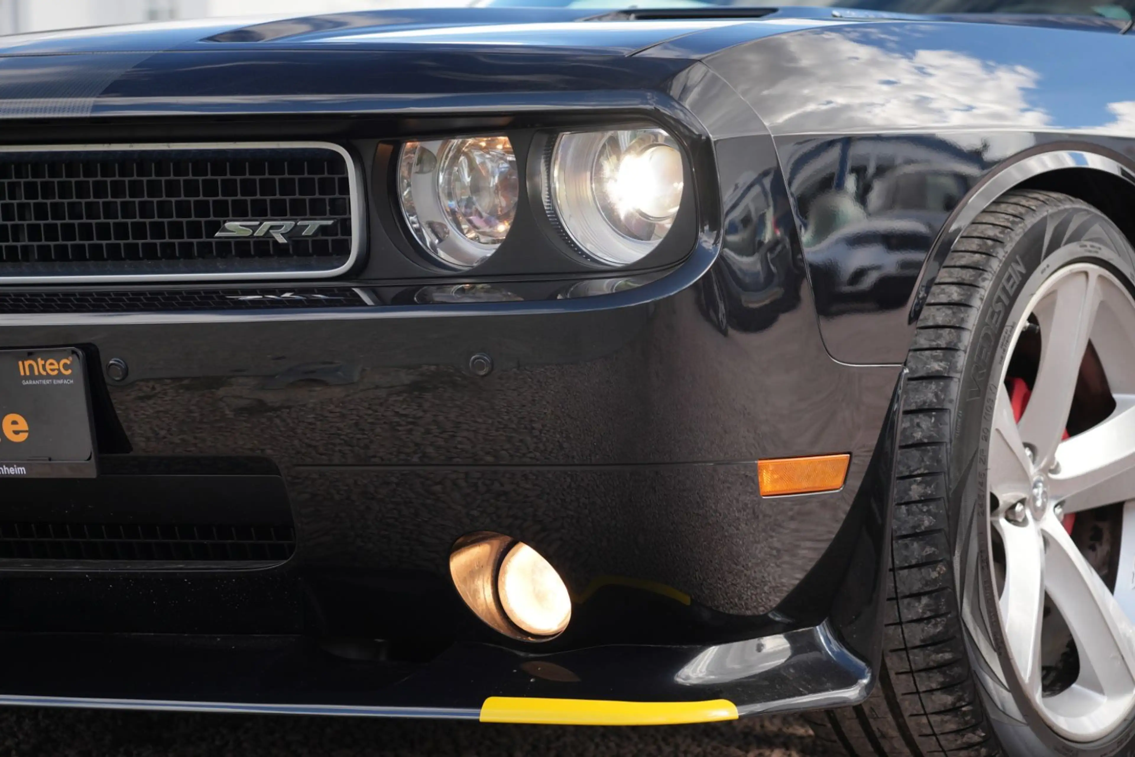 Dodge Challenger 6.1 V8 SRT-8/NAVI/PDC/UNFALLFREI — photo 35