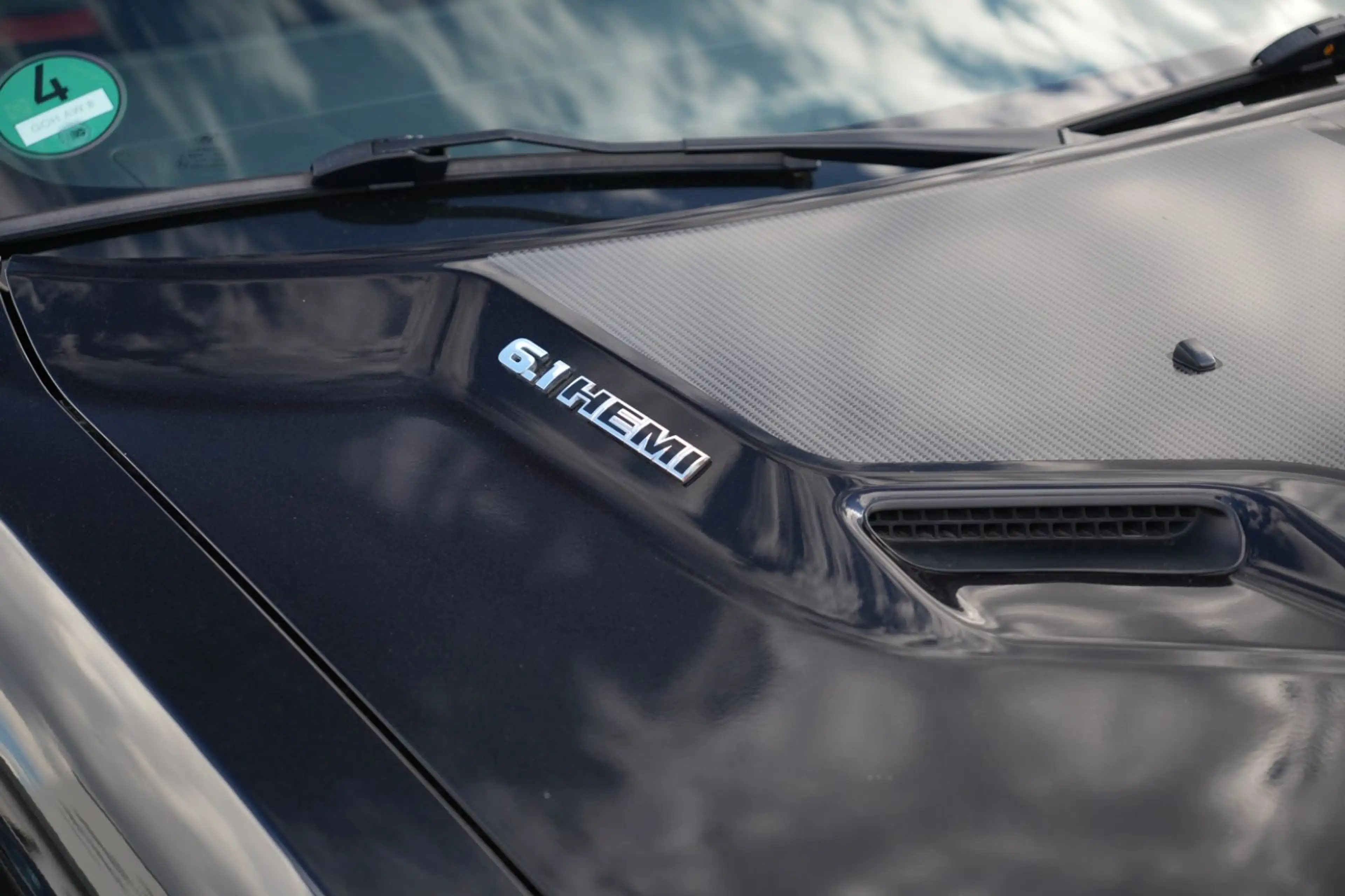 Dodge Challenger 6.1 V8 SRT-8/NAVI/PDC/UNFALLFREI — photo 33