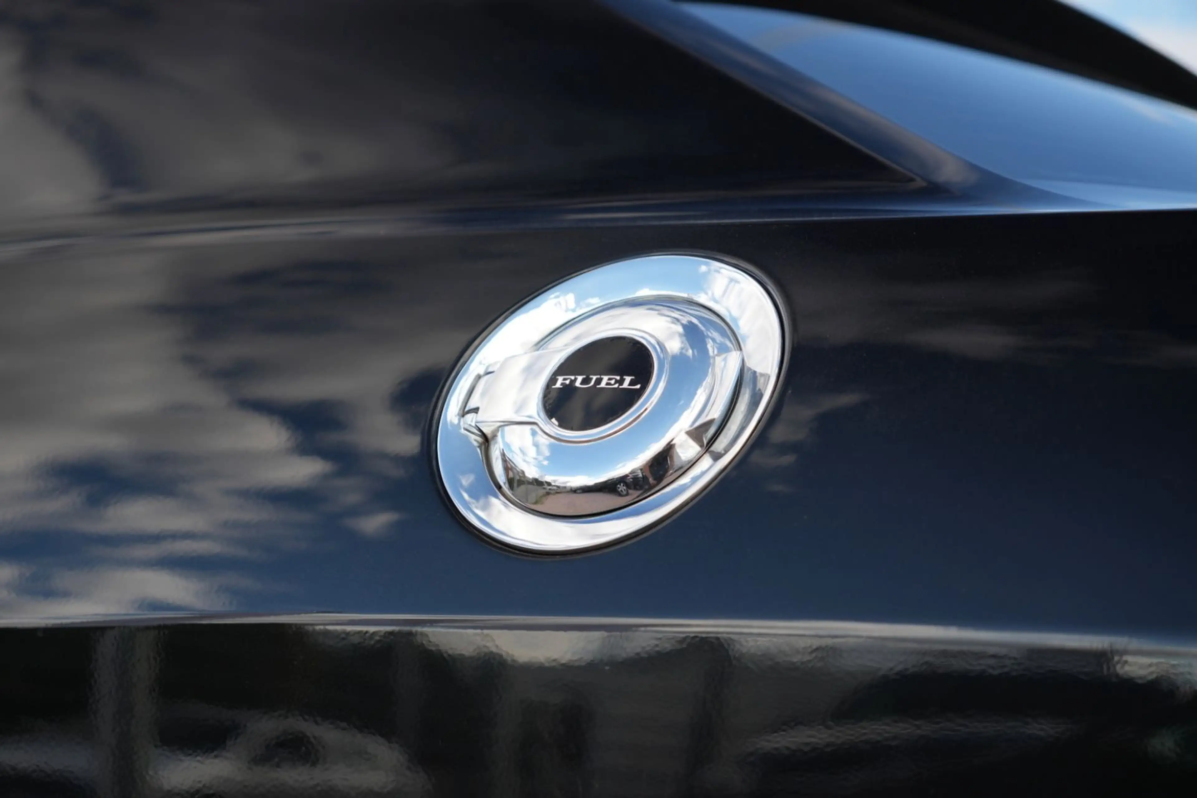 Dodge Challenger 6.1 V8 SRT-8/NAVI/PDC/UNFALLFREI — photo 38