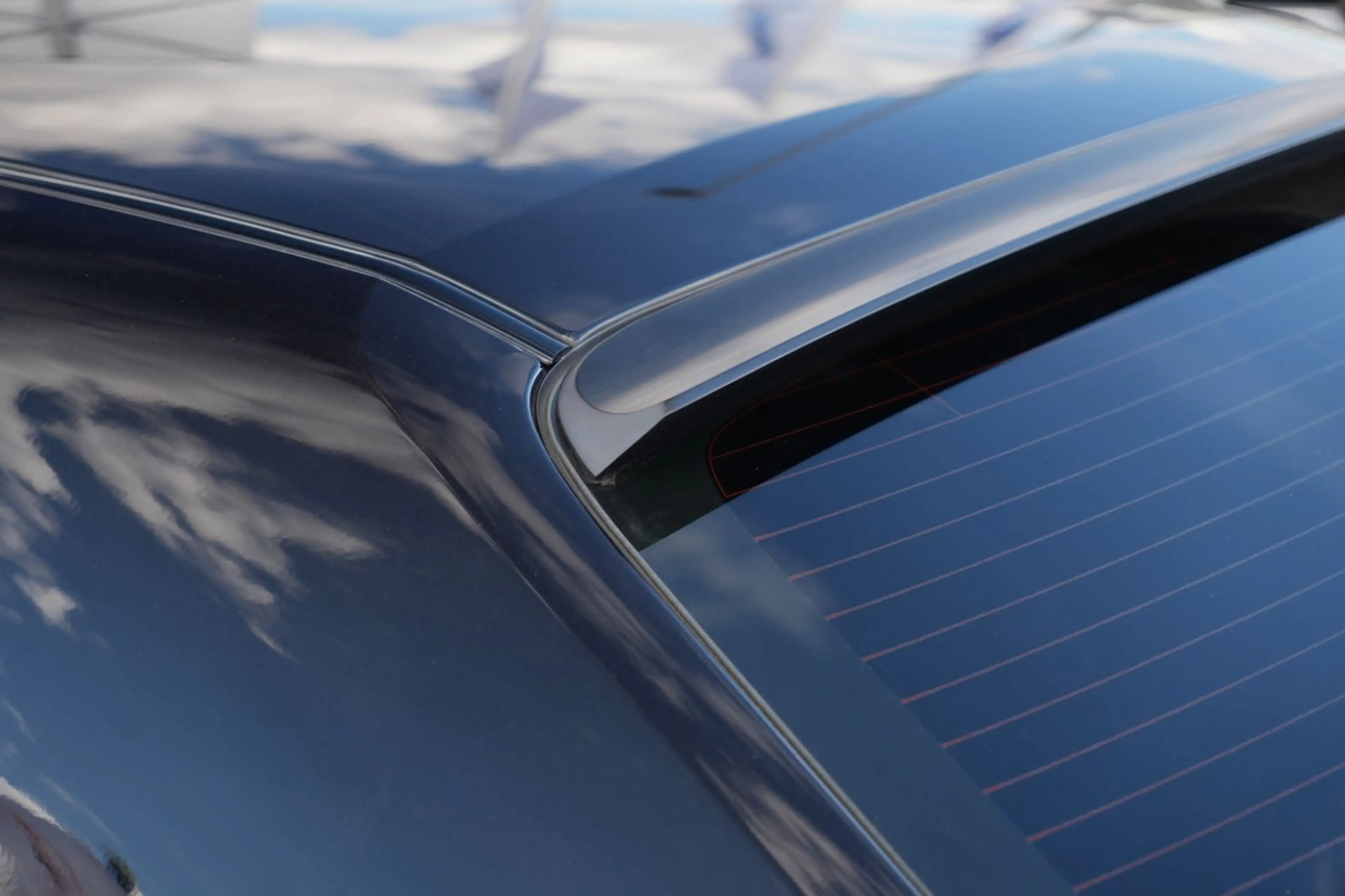 Dodge Challenger 6.1 V8 SRT-8/NAVI/PDC/UNFALLFREI — photo 37