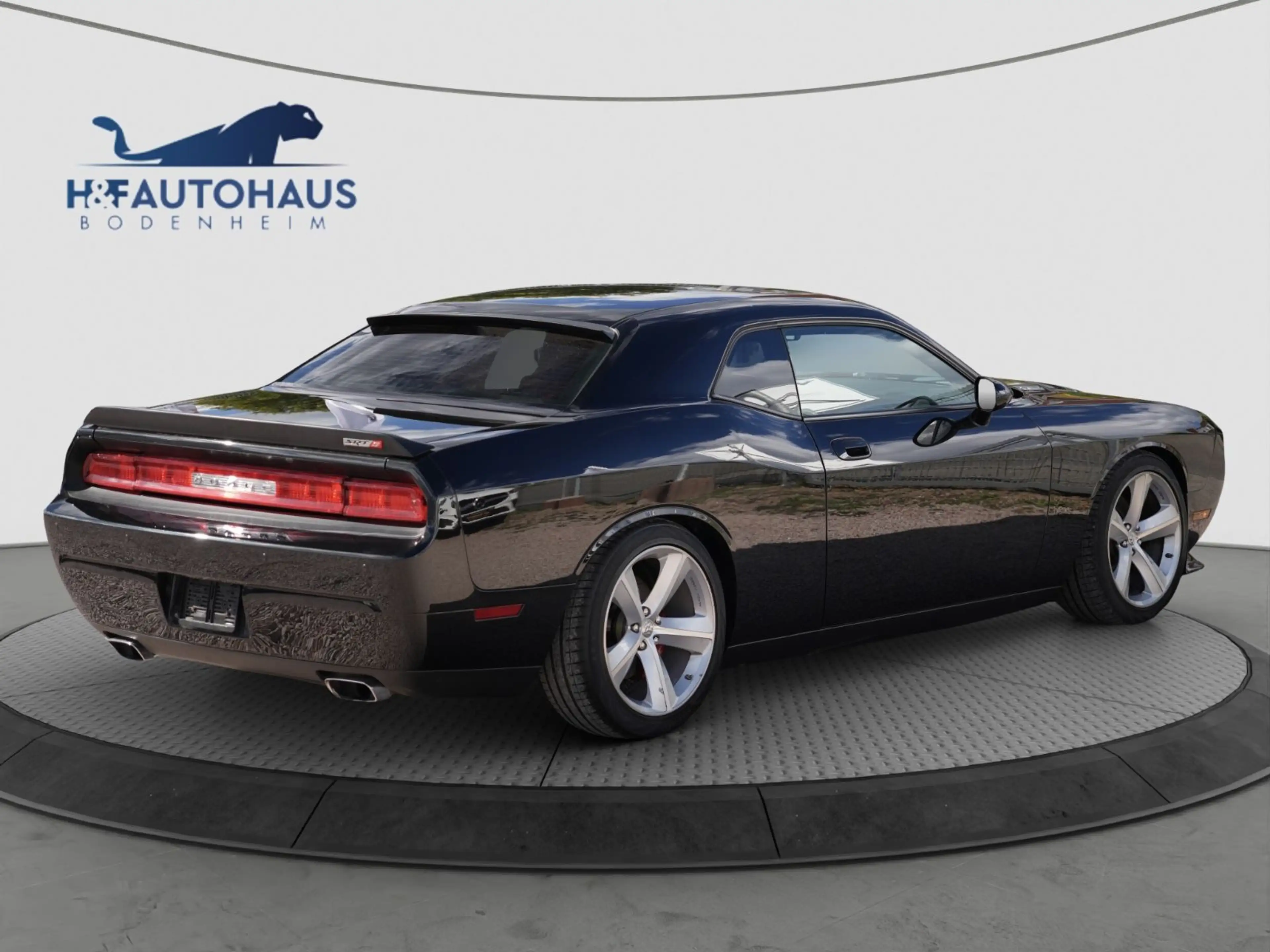 Dodge Challenger 6.1 V8 SRT-8/NAVI/PDC/UNFALLFREI — photo 5
