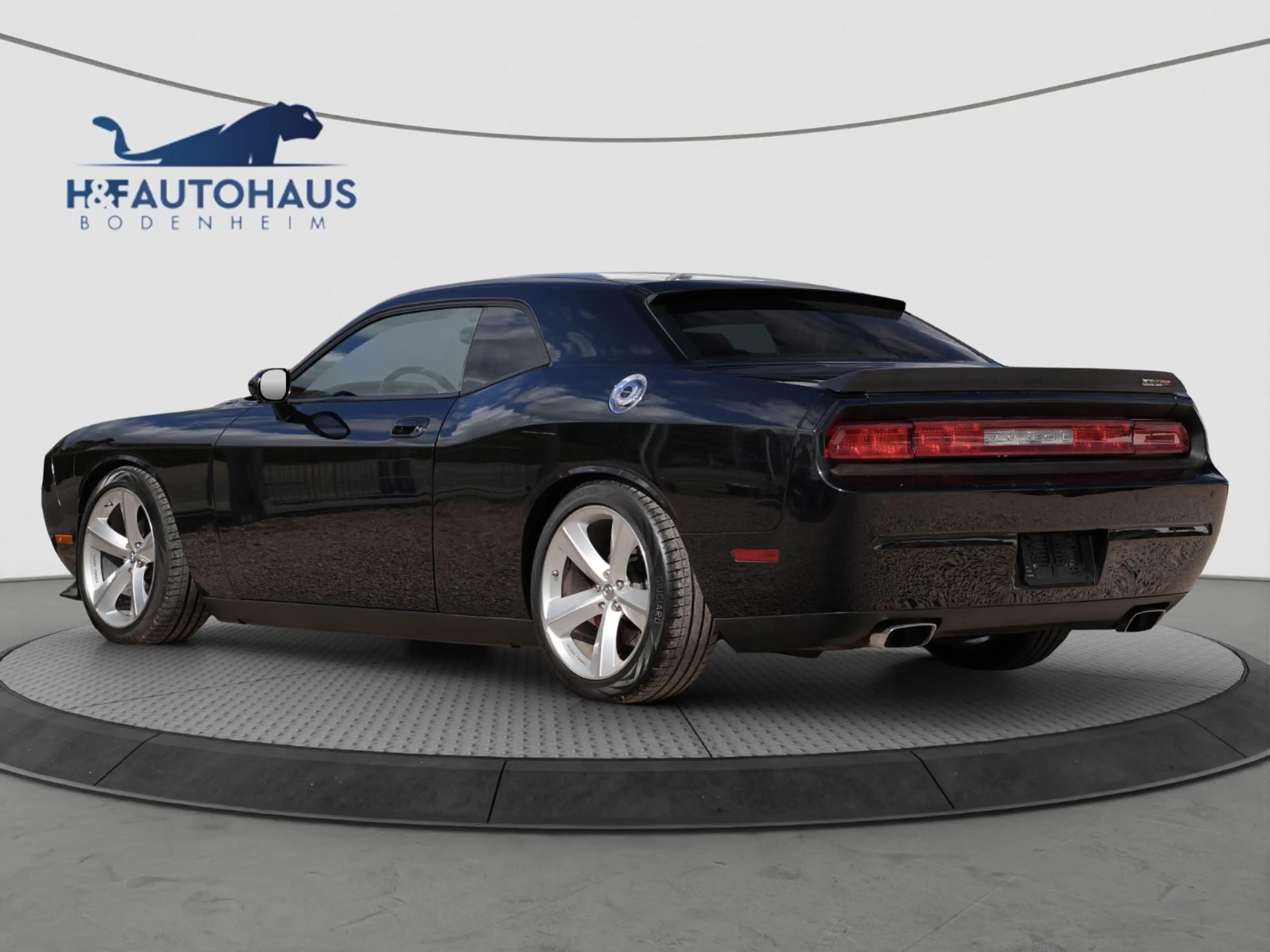 Dodge Challenger 6.1 V8 SRT-8/NAVI/PDC/UNFALLFREI — photo 7
