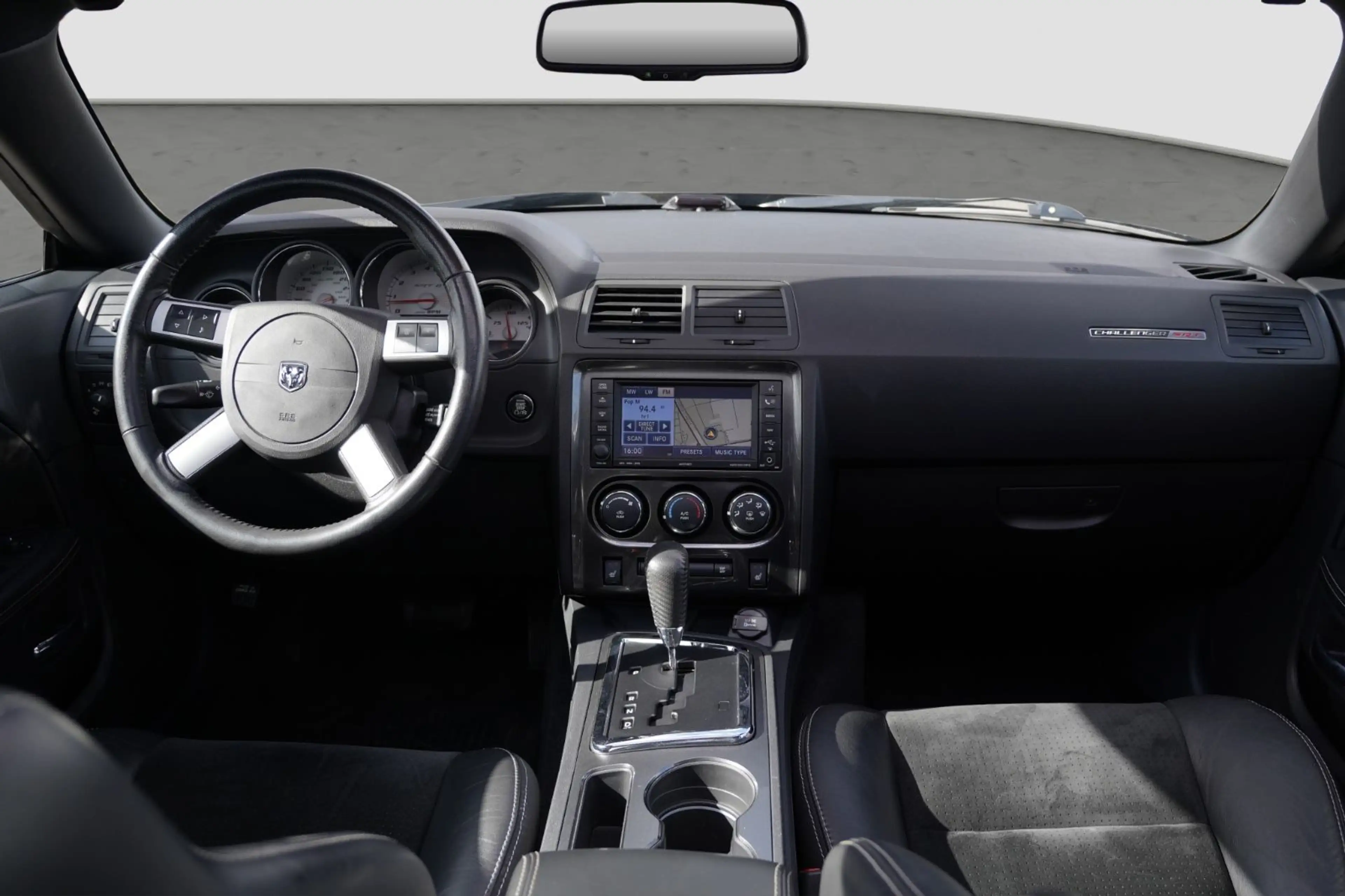 Dodge Challenger 6.1 V8 SRT-8/NAVI/PDC/UNFALLFREI — photo 9