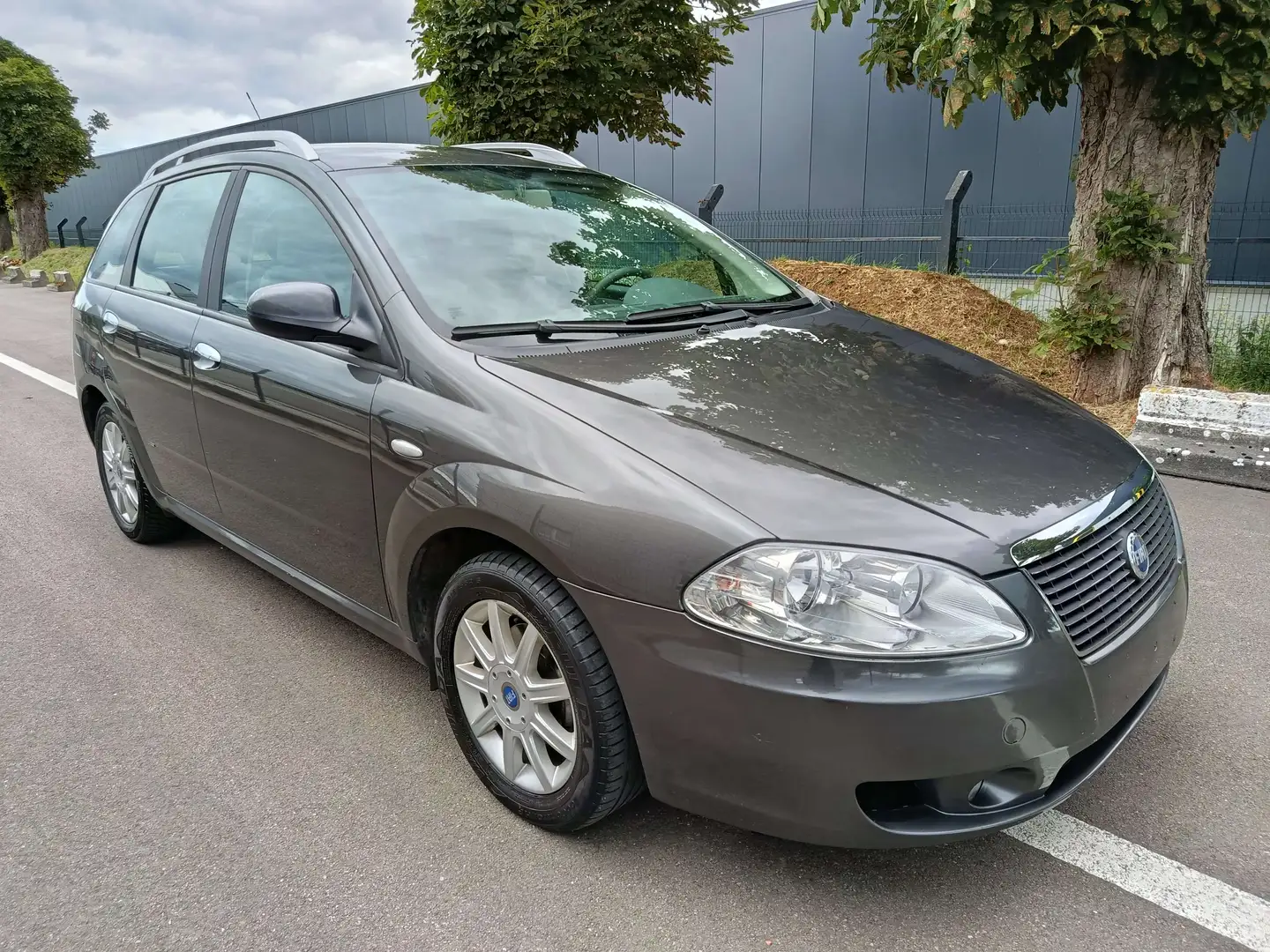 Fiat Croma Croma 1.9 Multijet Dynamic Szary - 2