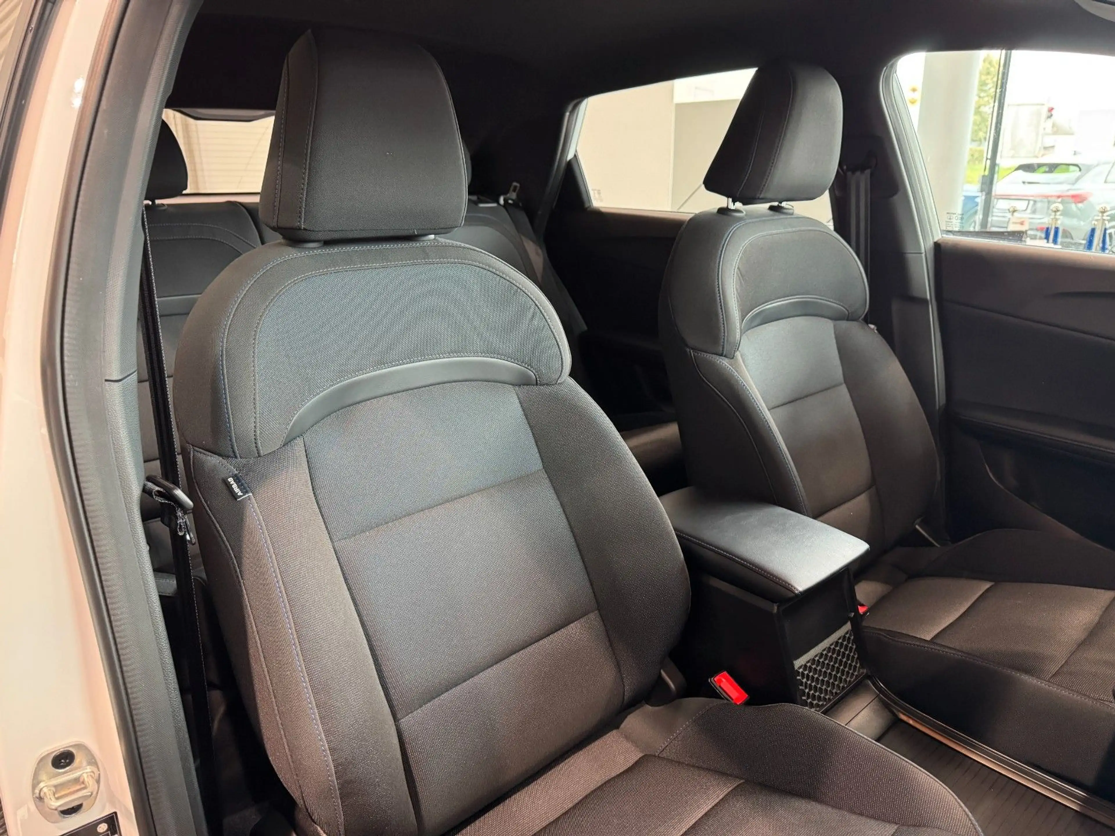 MG MG4 51kWh SpurhalteA. CarPlay DAB LED ACC — photo 12