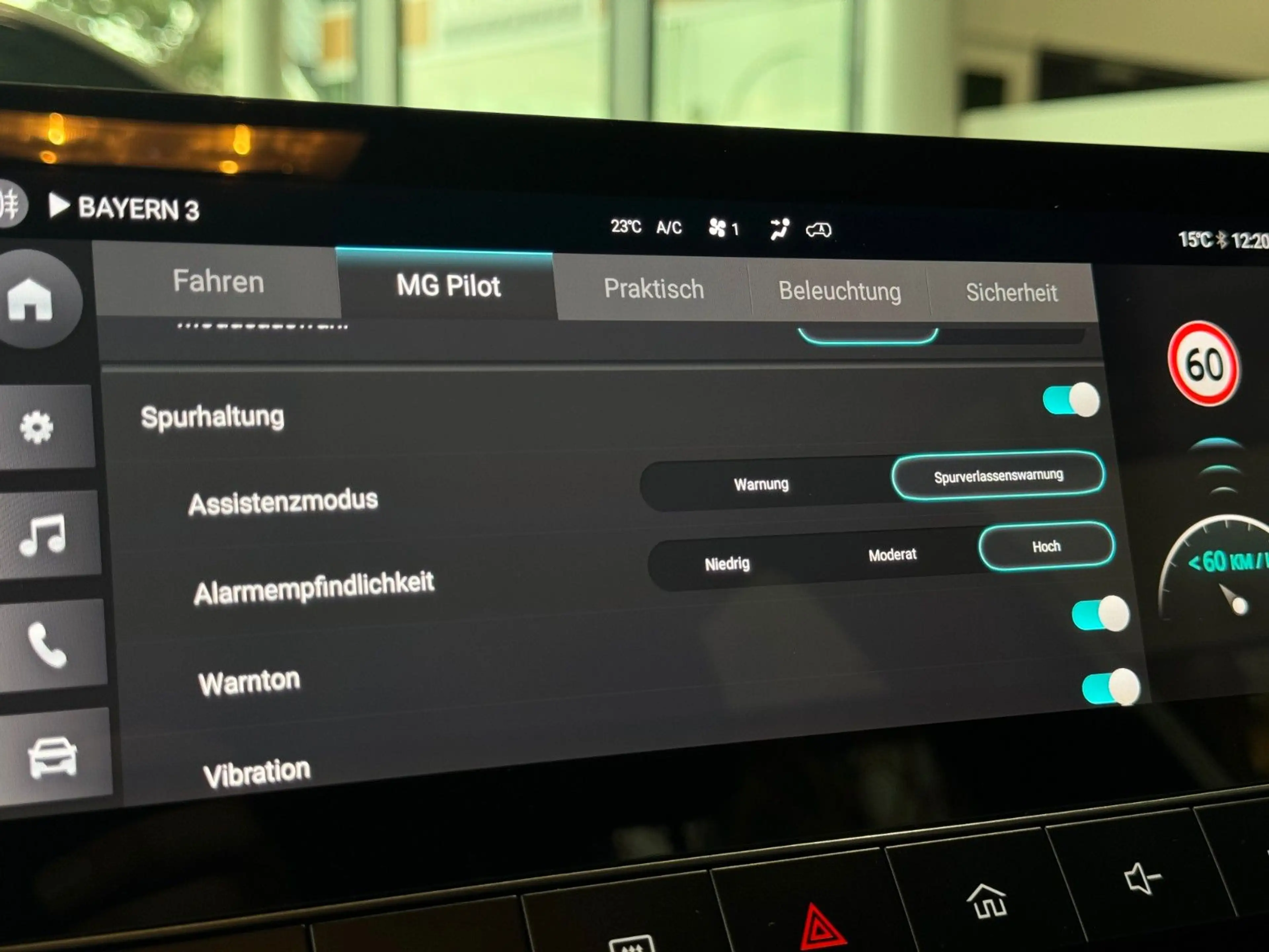 MG MG4 51kWh SpurhalteA. CarPlay DAB LED ACC — photo 20