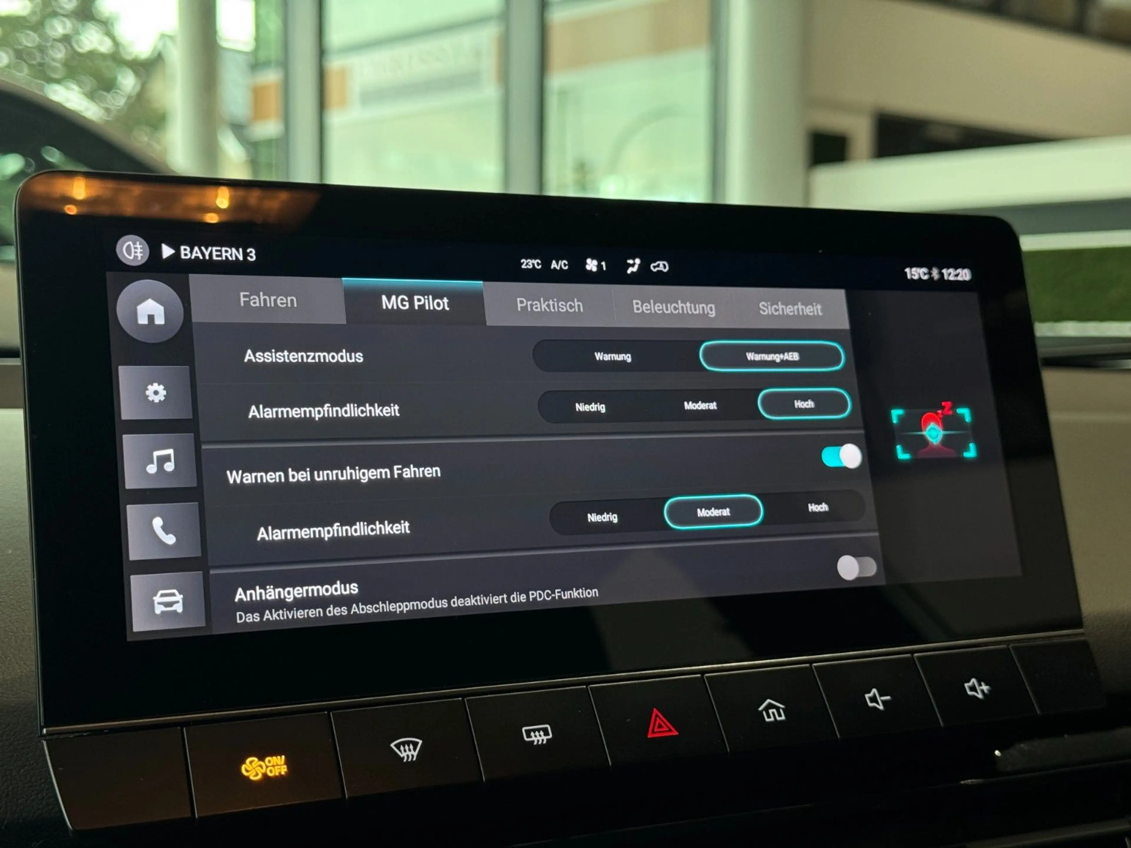 MG MG4 51kWh SpurhalteA. CarPlay DAB LED ACC — photo 23