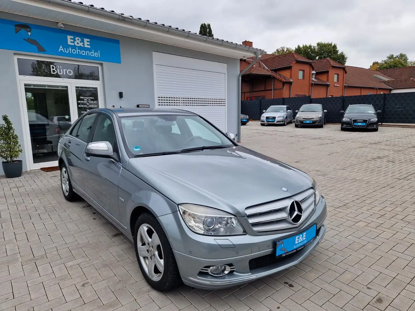 Mercedes-Benz C 180 Kompressor+Automatik+Scheckheft+Bi-Xenon Silber - 1