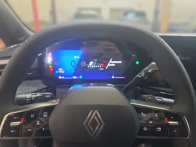 Renault Clio view 9