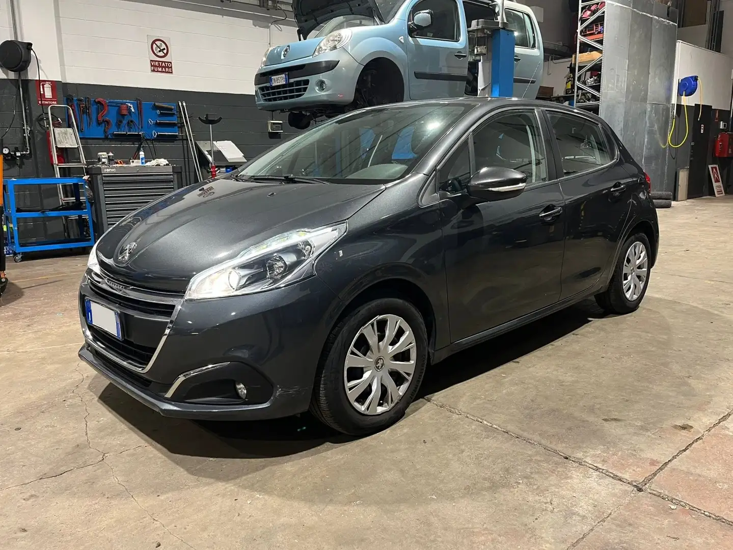 Peugeot 208 208 1.2 puretech Allure 68cv *UNIPROPRIETARIO* Gris - 1