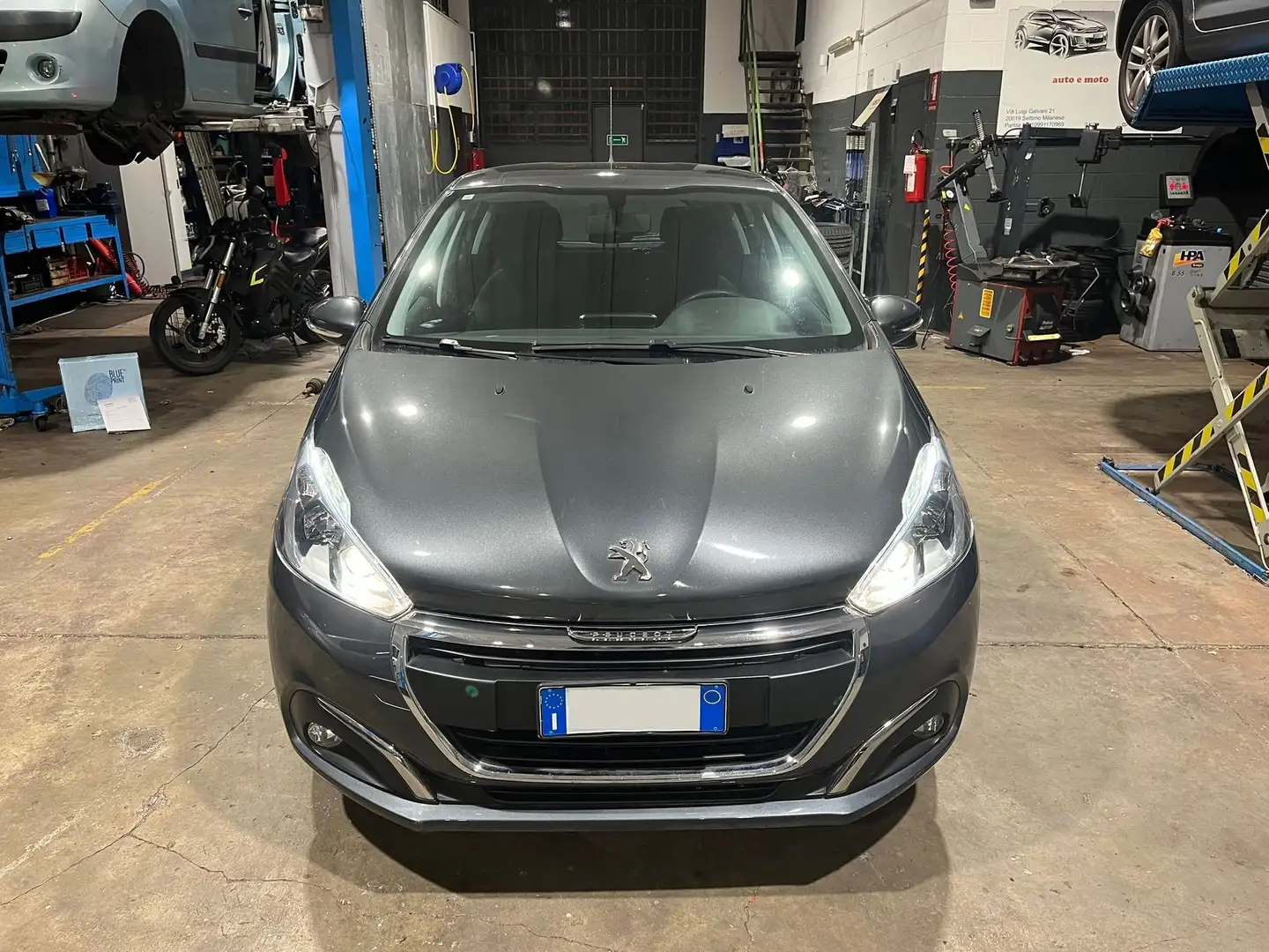 Peugeot 208 208 1.2 puretech Allure 68cv *UNIPROPRIETARIO* Gris - 2