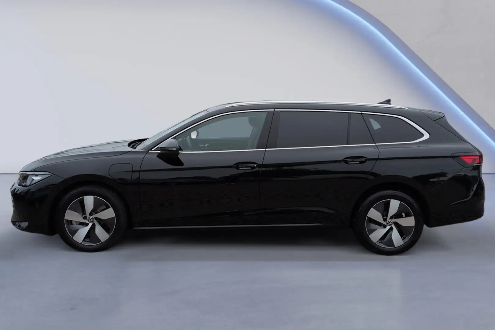 Volkswagen Passat Variant 1.5 eTSI eHybrid DSG Business KAMERA+ Schwarz - 2