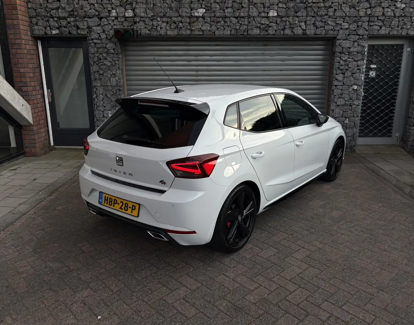 SEAT Ibiza 1.0 TSI FR Black Edition DSG-7 Virtual/Carplay/Led Wit - 2