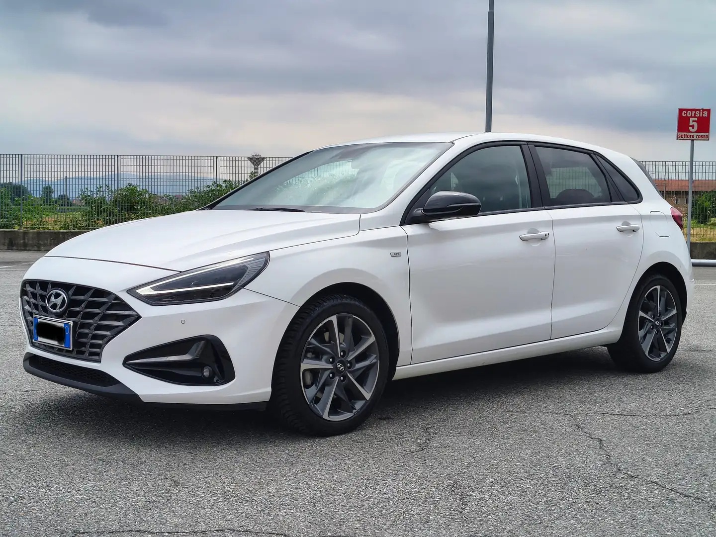 Hyundai i30 i30 2021 1.6 Diesel Hybrid Prime Techno&Style Bianco - 1
