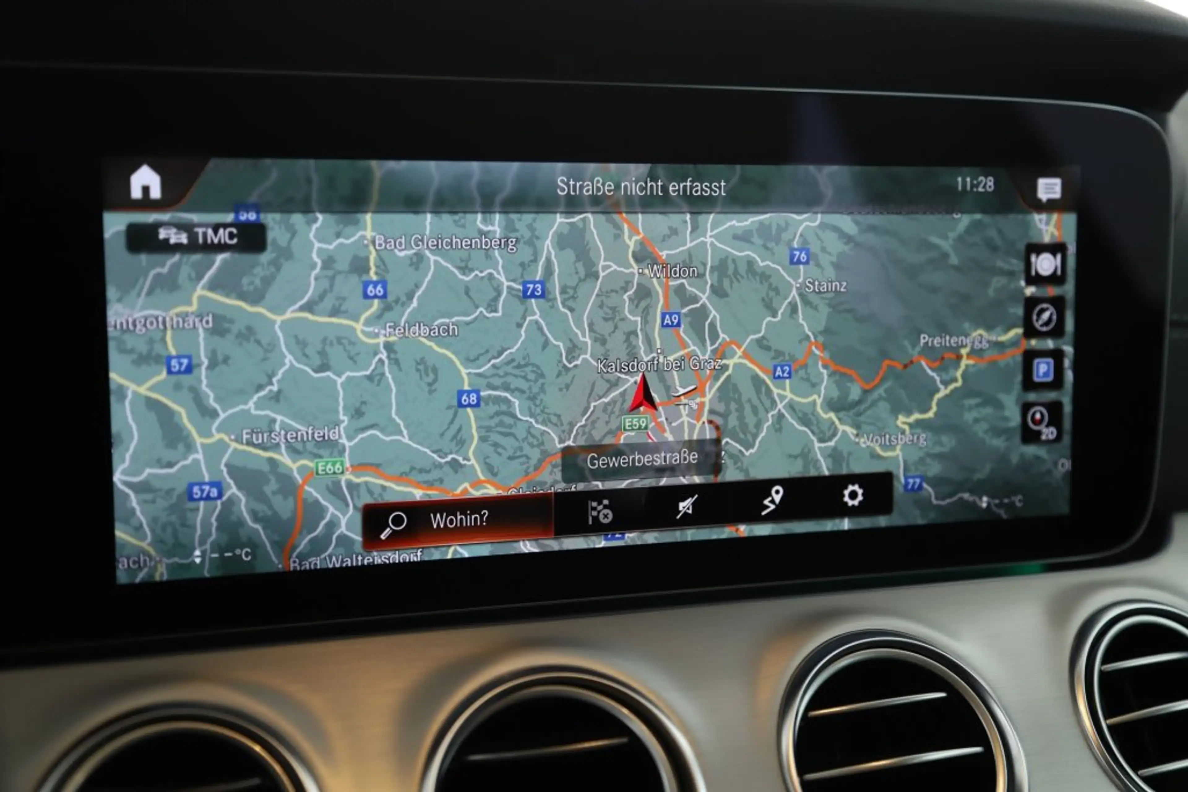 Mercedes-Benz E 220 d Kombi 4MATIC Autom LED NAVI HUD BURMESTER — photo 15