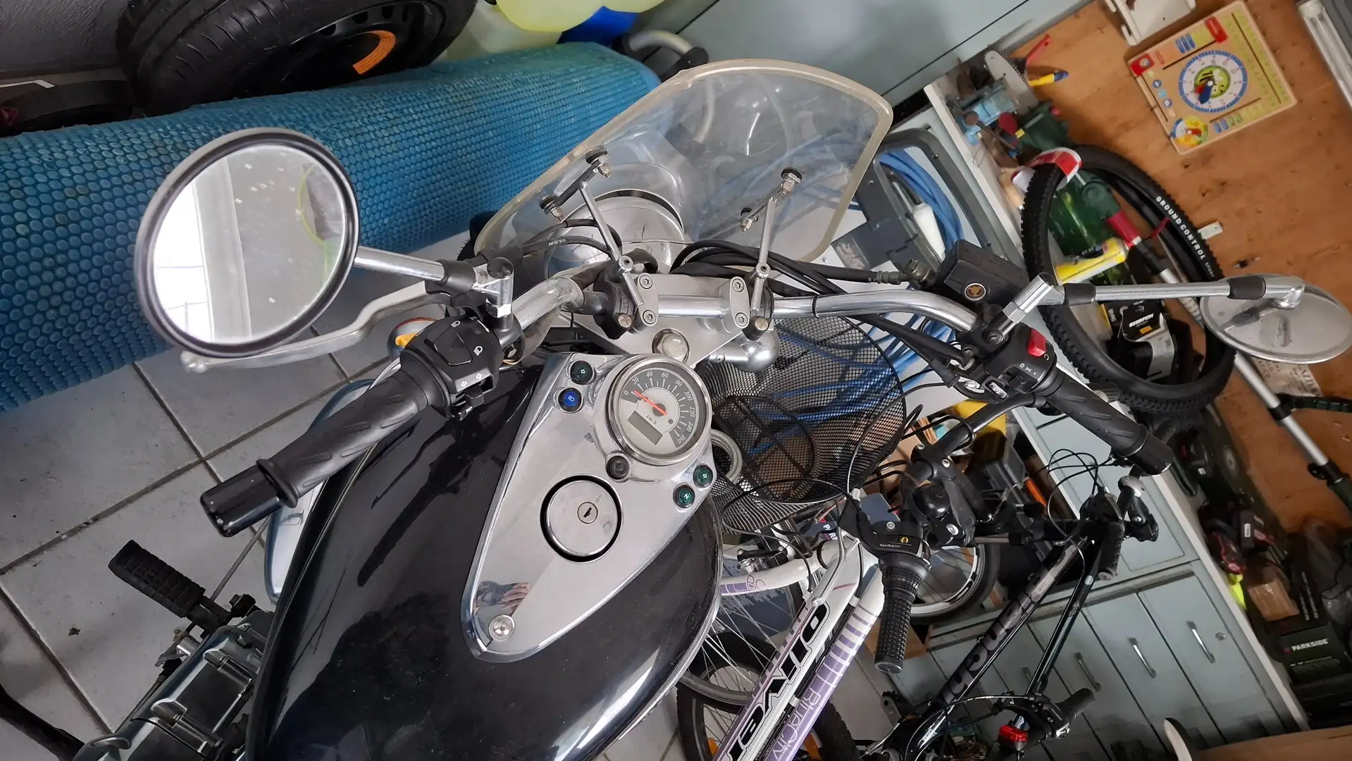 Suzuki Intruder C VL 250 Noir - 2