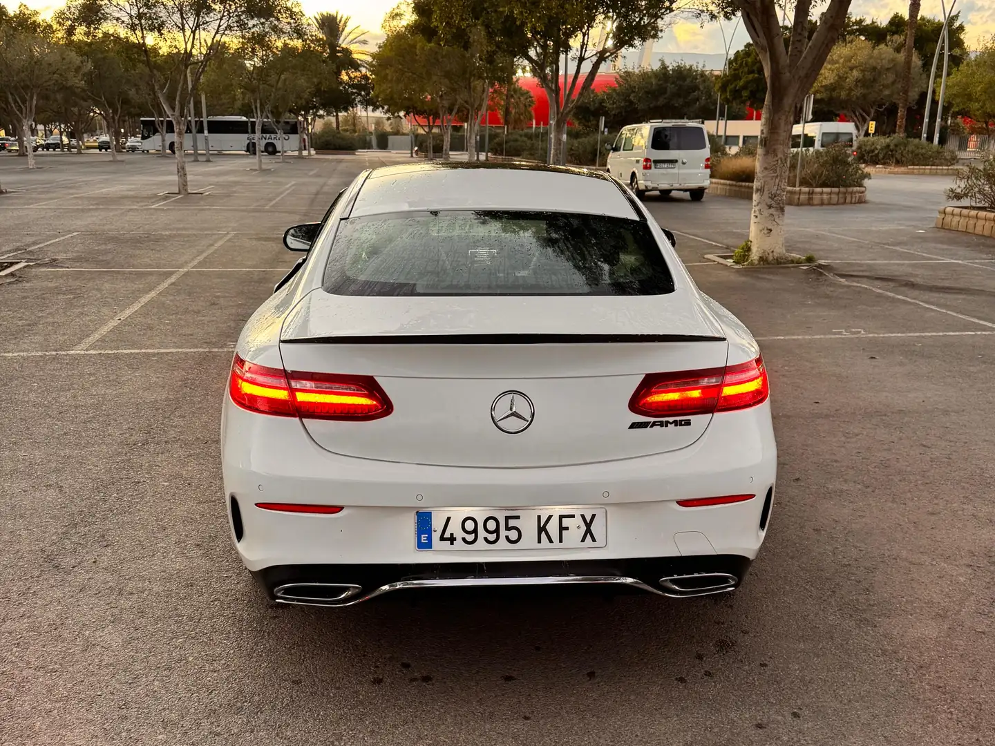 Mercedes-Benz E 220 E Coupé 220d 4Matic 9G-Tronic Blanco - 2