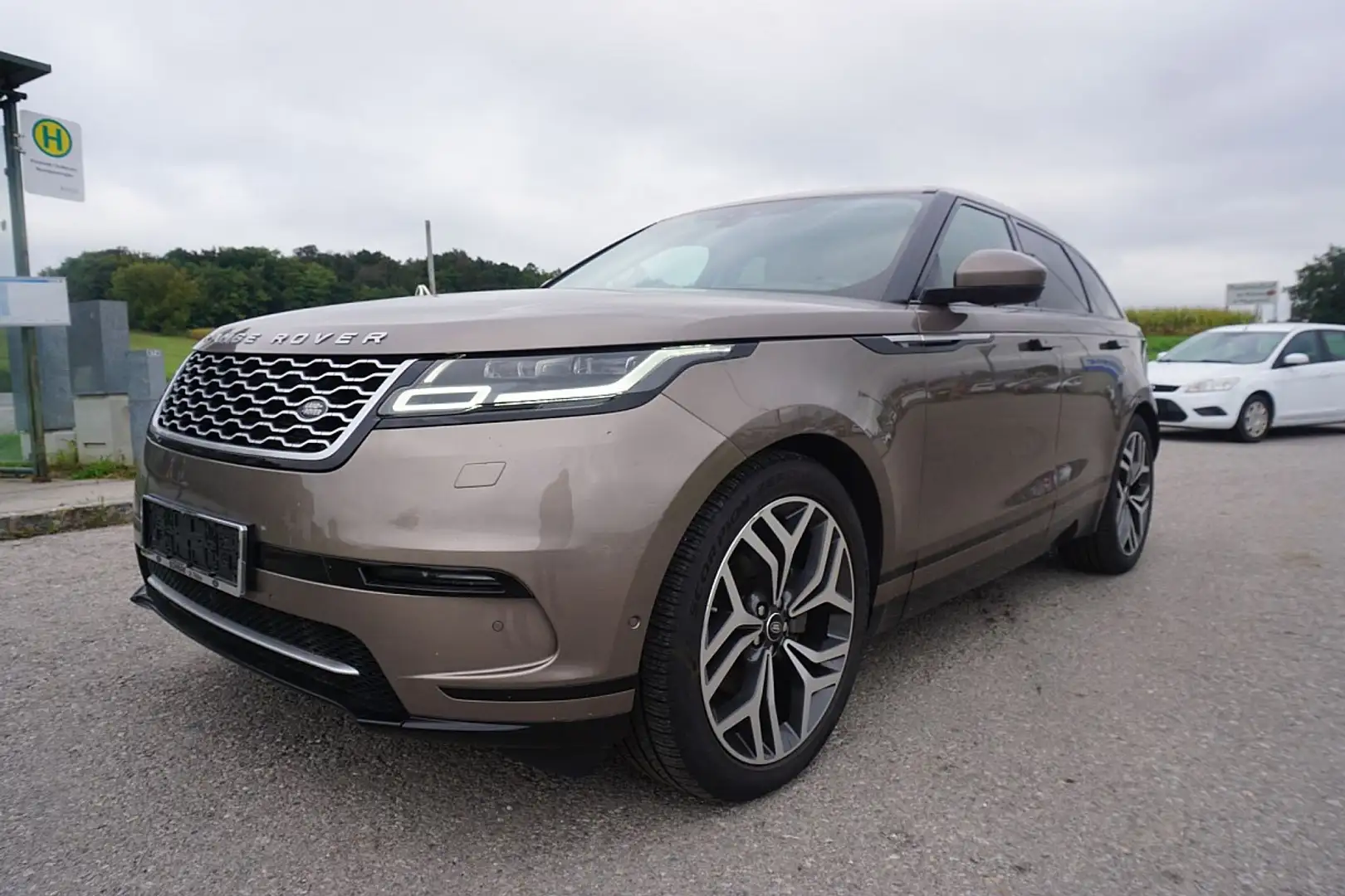 Land Rover Range Rover Velar SE 2,0 Twinturbo Allrad Aut. Braun - 2