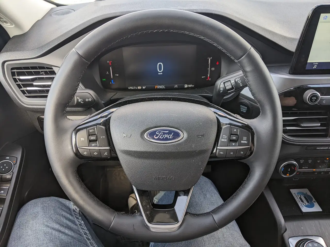 Ford Escape снимка Ford Escape
