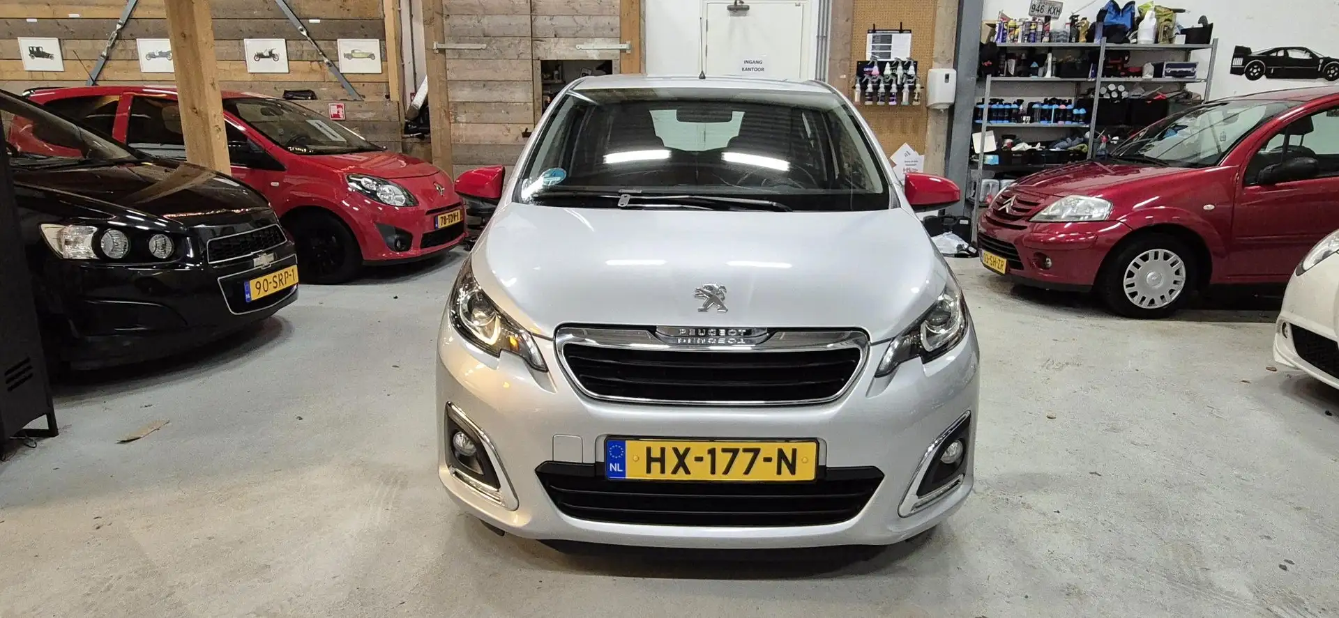 Peugeot 108 1.0 e-VTi Envy Airco, Bluetooth, Sportvelgen, Crui Gris - 2