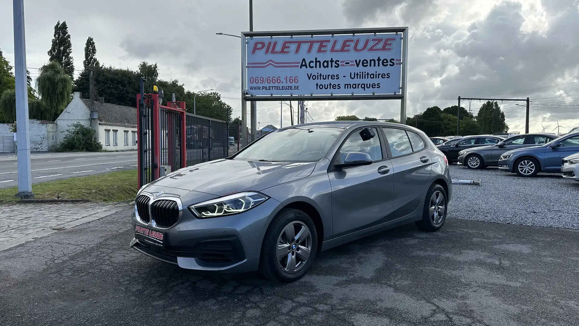 BMW 116 116iA OPF ( 19.000HTVA ) Gris - 2
