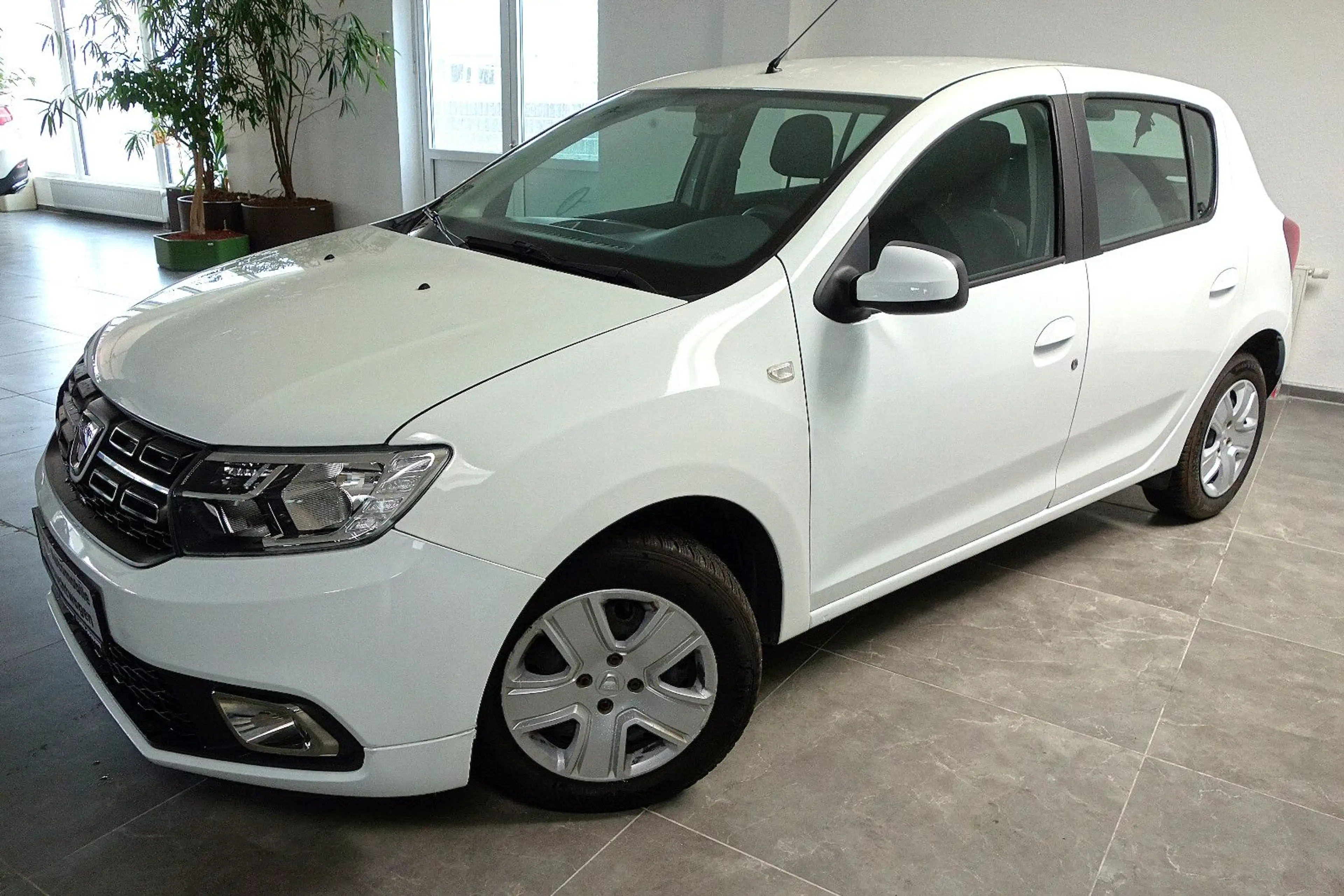 Dacia Sandero II Comfort Bivalent Klima/5-Gang/Tempoma — photo 2