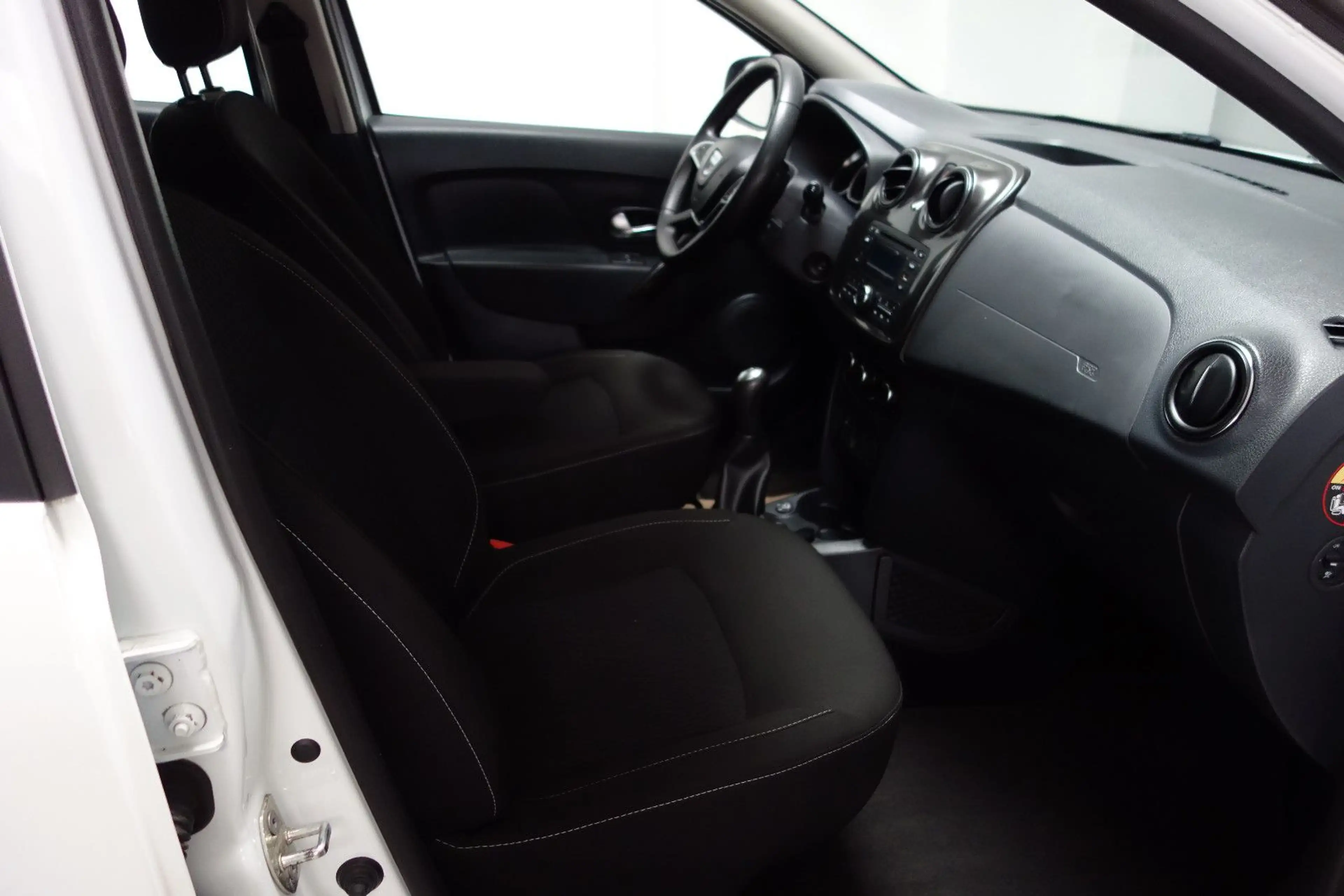 Dacia Sandero II Comfort Bivalent Klima/5-Gang/Tempoma — photo 12