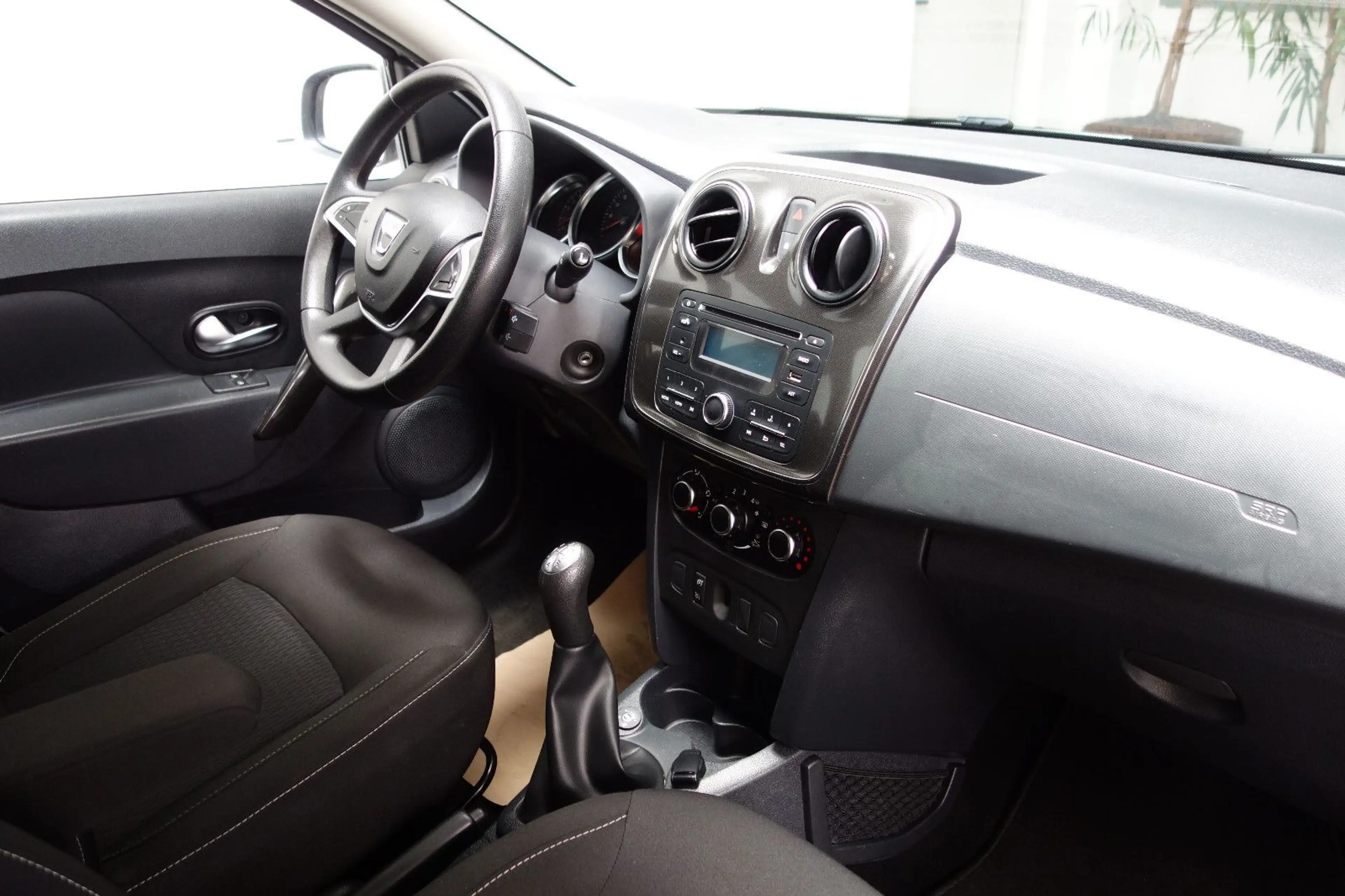 Dacia Sandero II Comfort Bivalent Klima/5-Gang/Tempoma — photo 13