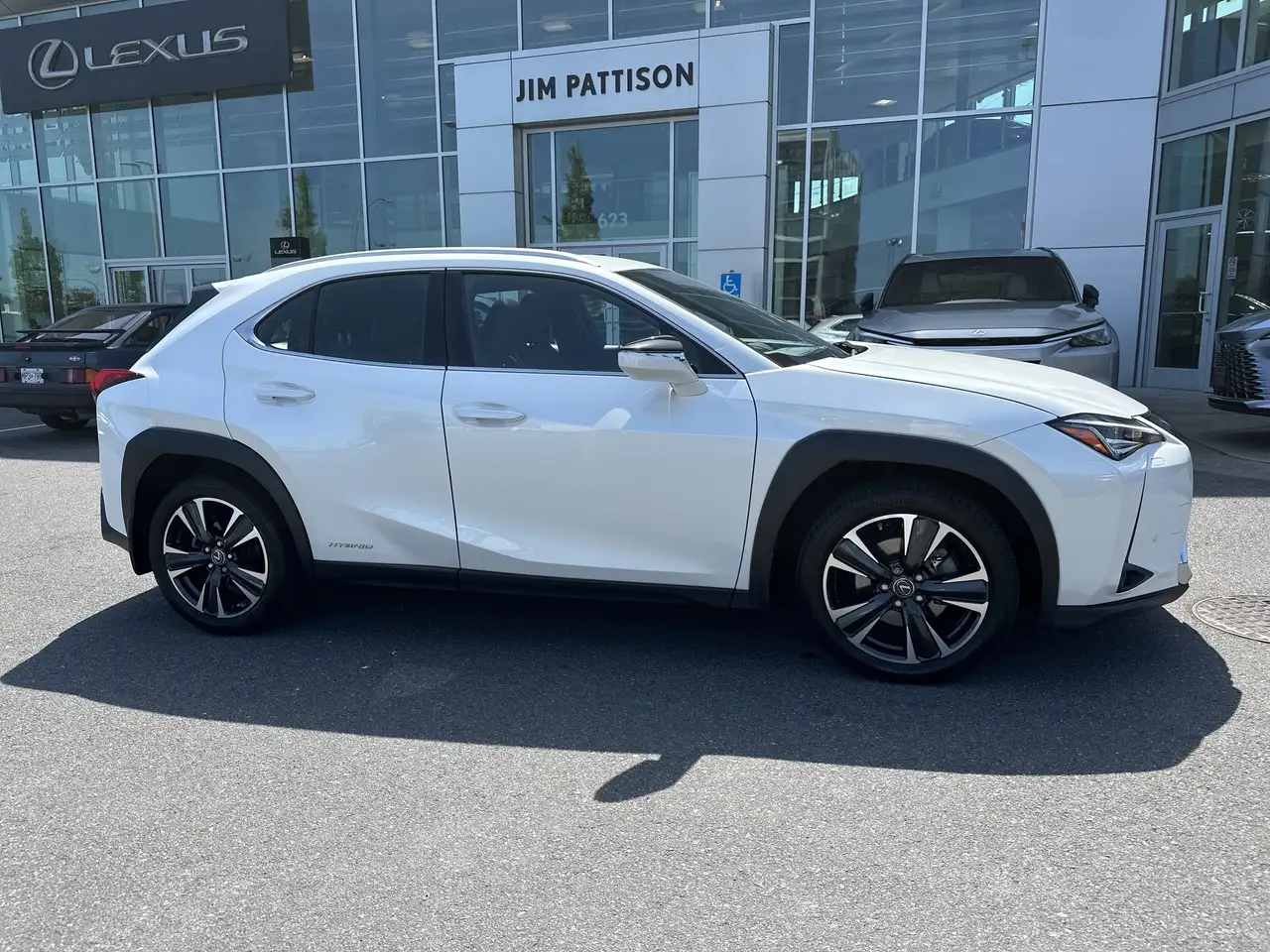 Lexus UX снимка Lexus UX