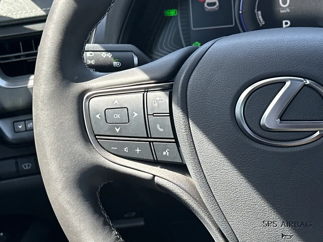 Lexus UX снимка Lexus UX