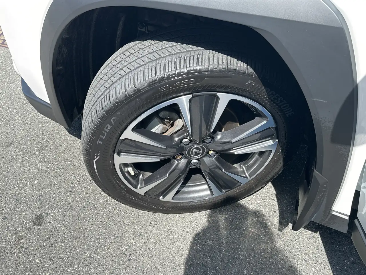 Lexus UX снимка Lexus UX