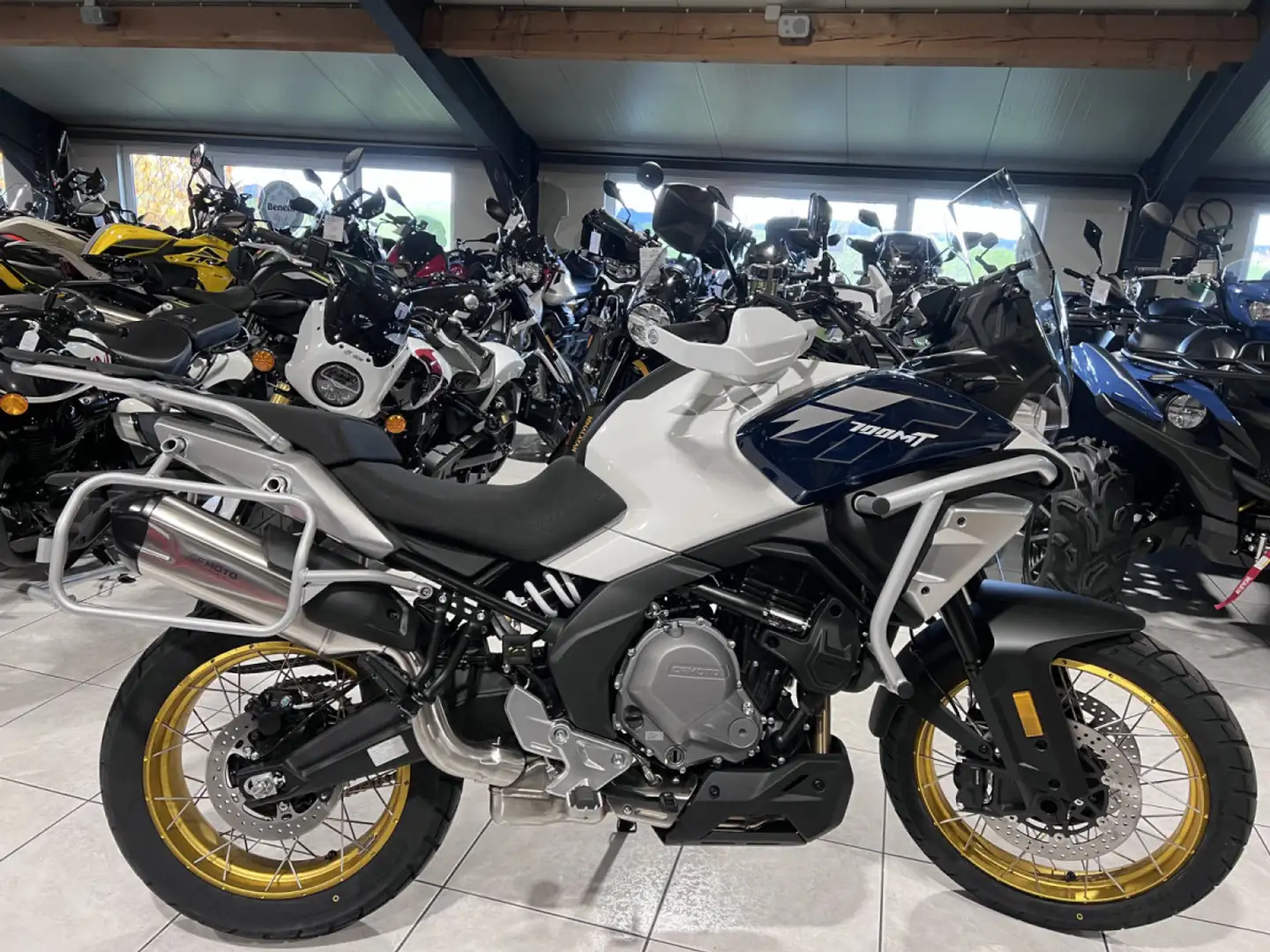 CFMOTO 700 MT ADV GT Blanc - 1