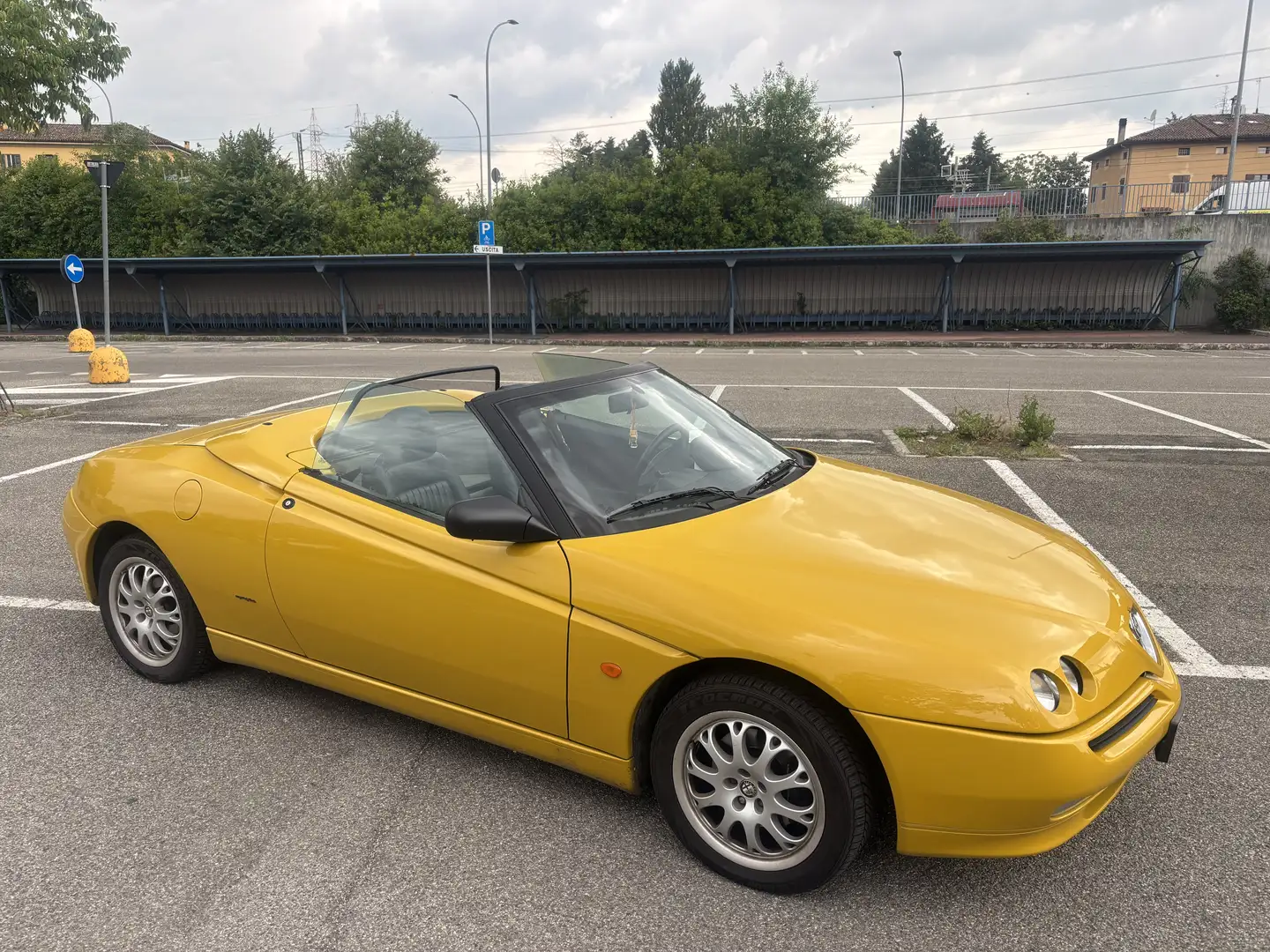 Alfa Romeo Spider 1.8 ts 16v - 1