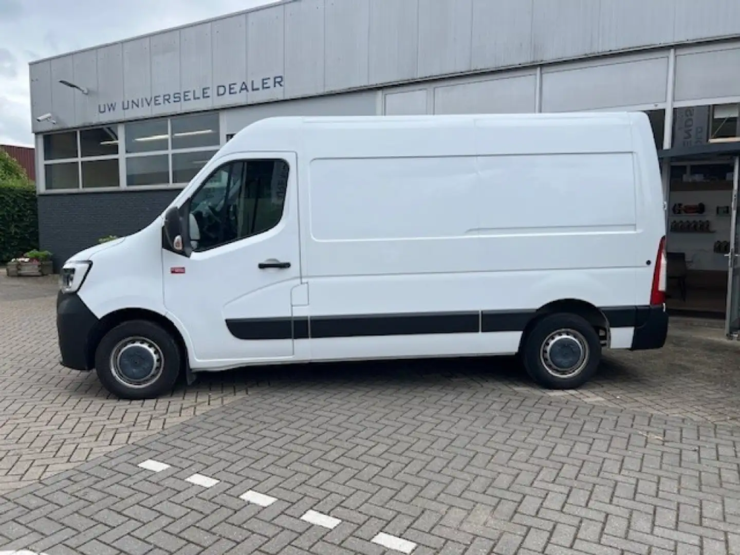 Renault Master T35 2.3 dCi 135 L2H2 Comfort. Blanc - 2