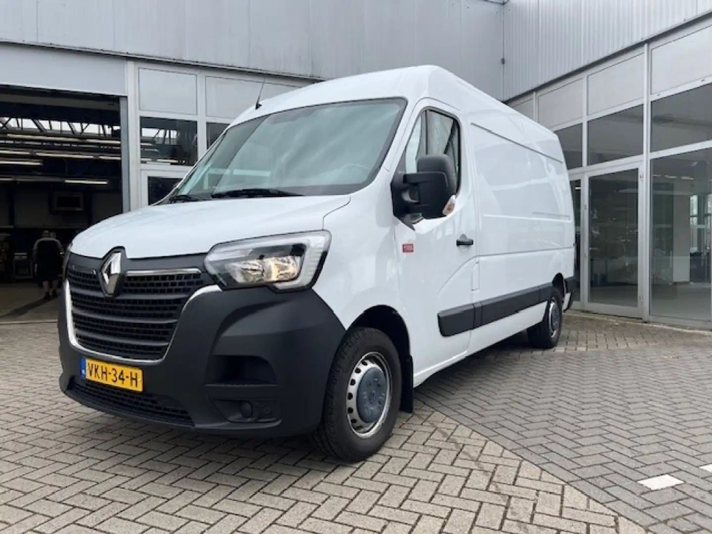 Renault Master T35 2.3 dCi 135 L2H2 Comfort. Blanc - 1