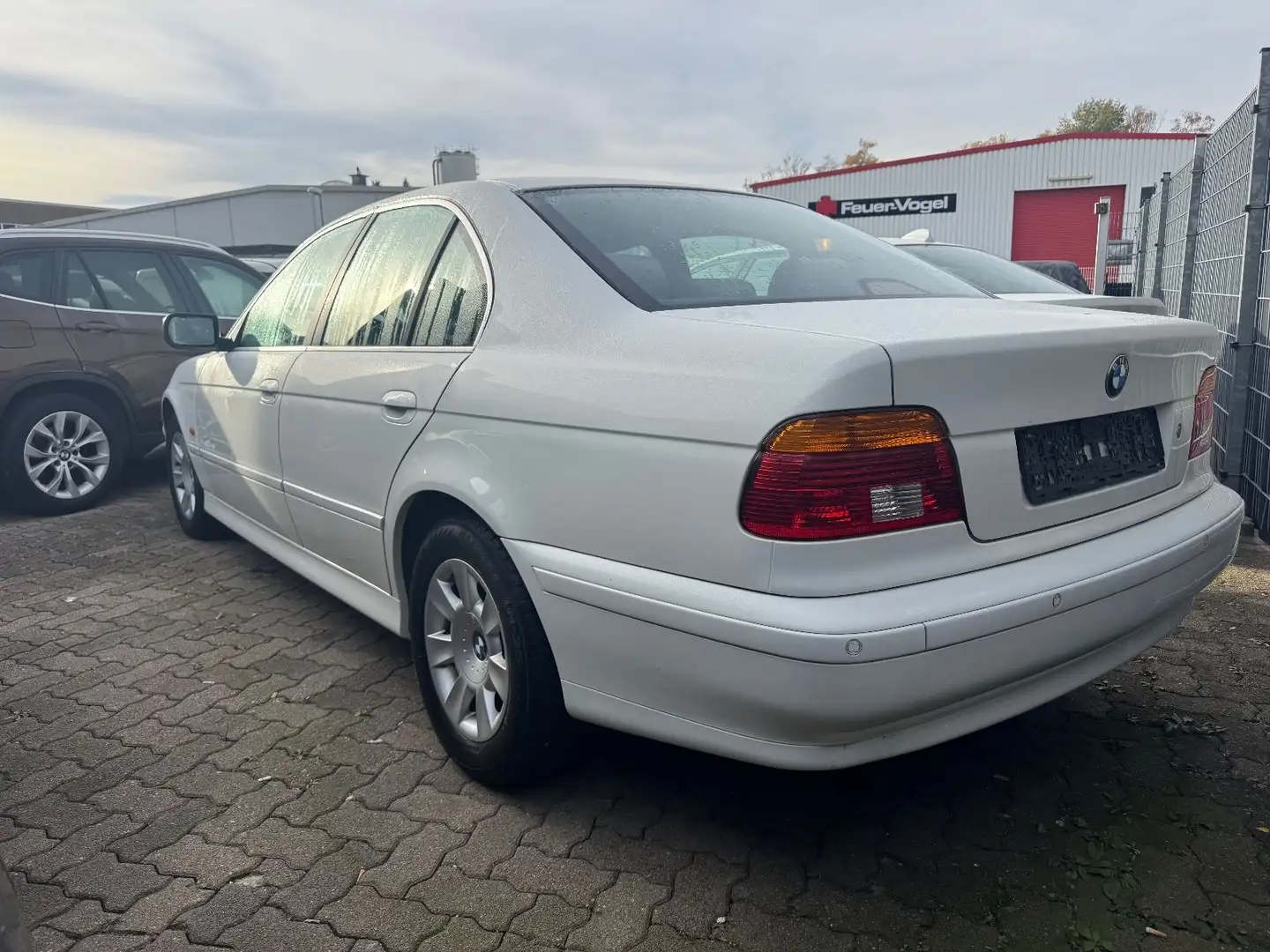 BMW 520 i Automatik-Klima-Alu TÜV NEU Garantie Weiß - 2