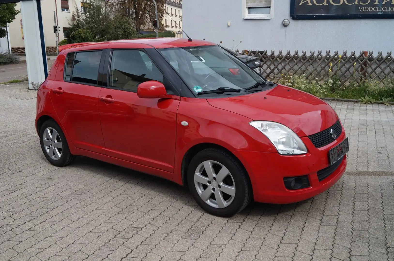Suzuki Swift 1.5 Comfort,74KW,Klima,Alu,Keyless.... Rouge - 1