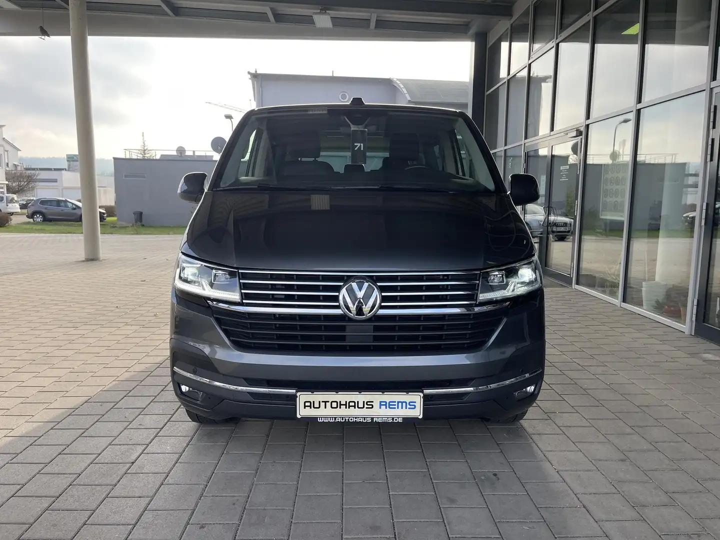 Volkswagen T6 Multivan T6.1 Multivan Cruise AHK, Parkassist, Navigation Grau - 2