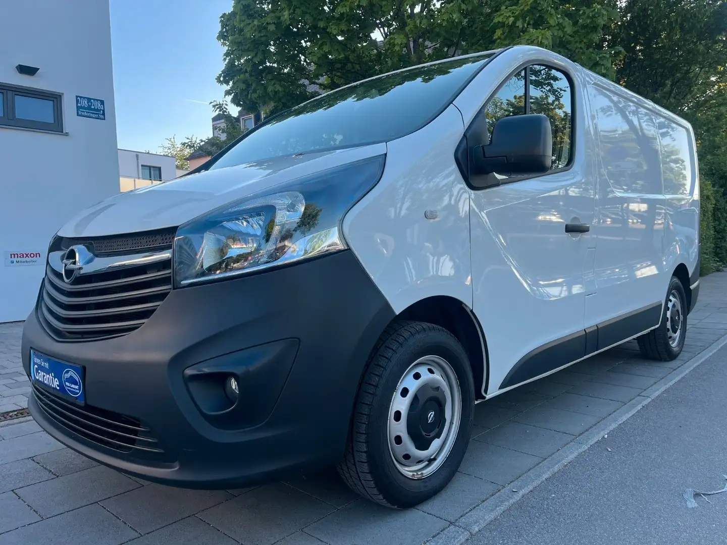 Opel Vivaro B Kasten Kombi REGALE/KAMERA/TEMPOMAT Weiß - 2