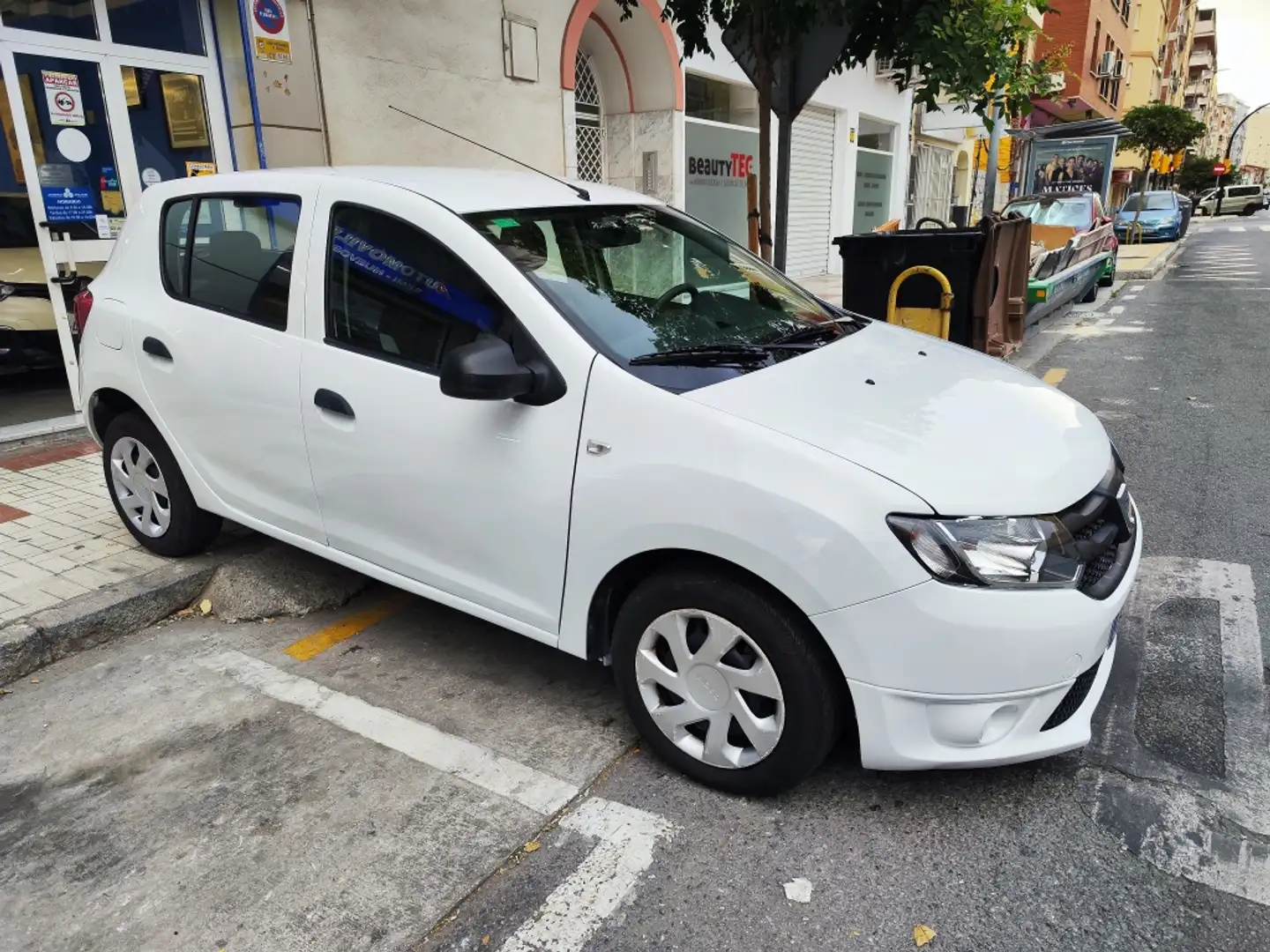 Dacia Sandero 1.2 Ambiance 75 Bianco - 1