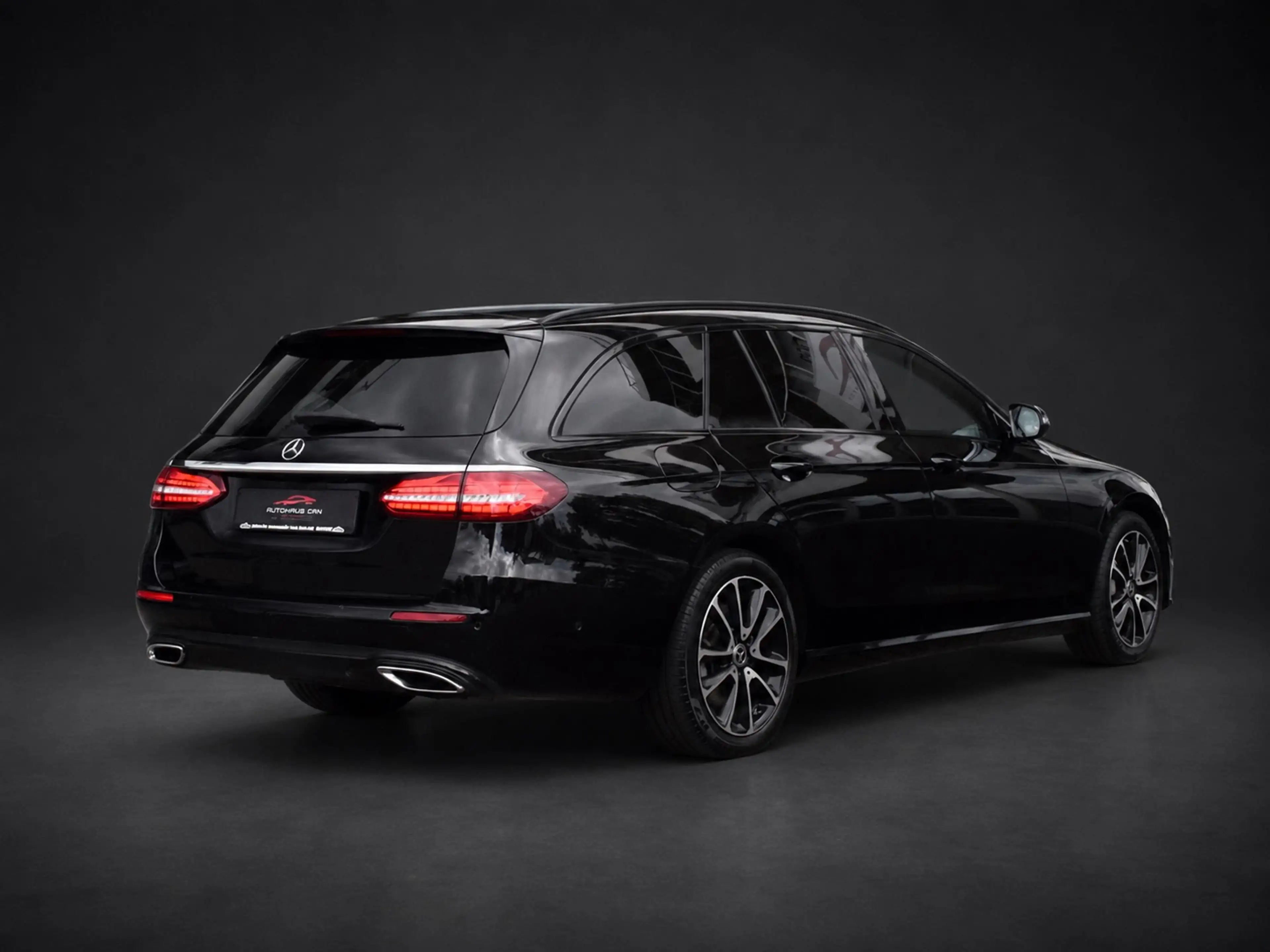 Mercedes-Benz E 400 d T 4M "NIGHTPAKET" WIDESCREEN DISTRONIC KAMERA! — photo 3