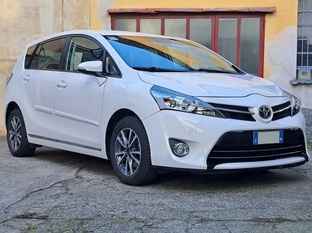 Toyota Verso 1.8 STYLE CVT 7 POSTI * 56.000 KM *