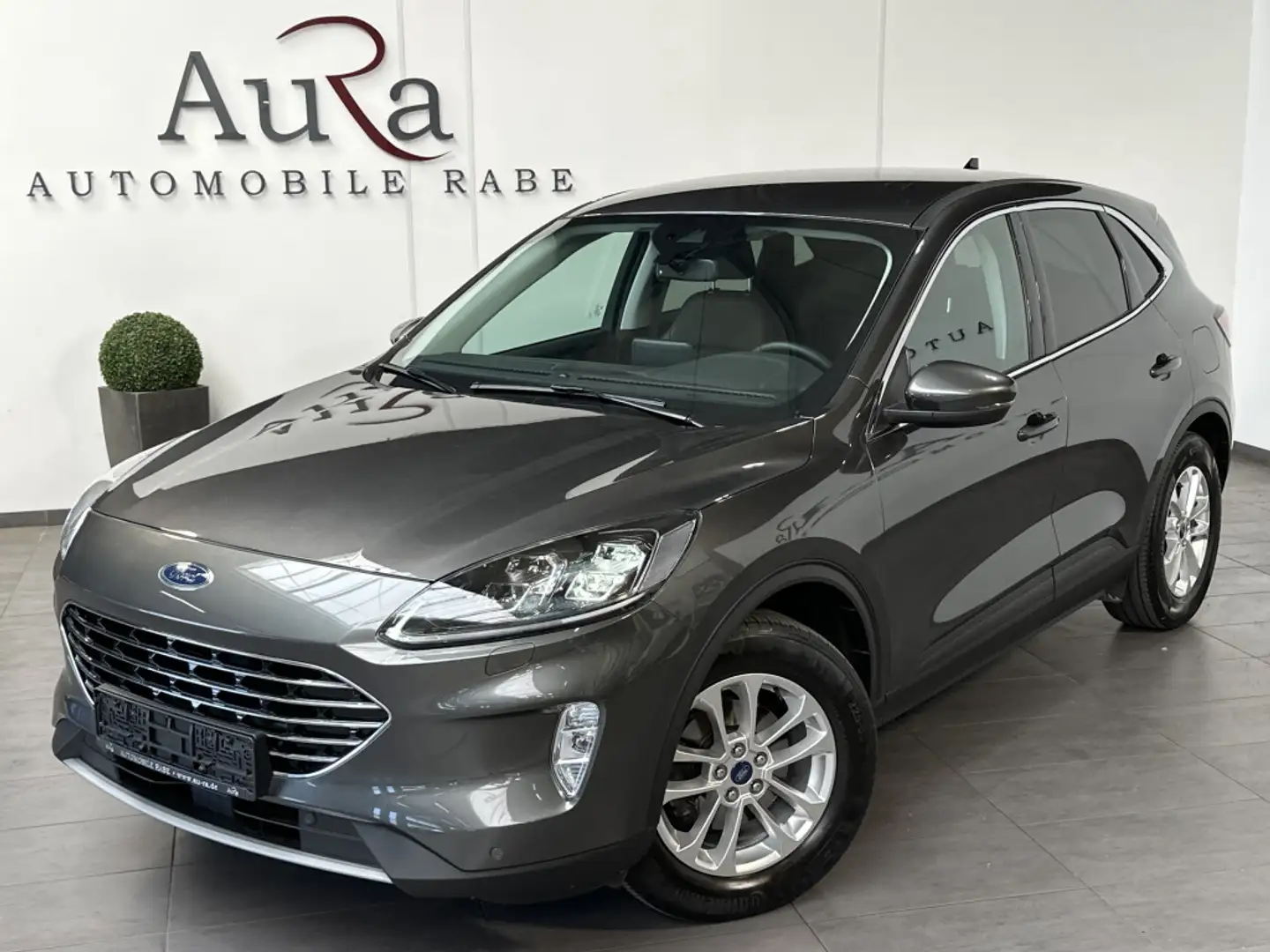 Ford Kuga 2.0 EB 4x4 Titanium X NAV+LED+AHK+B&O+17ZO Grau - 1