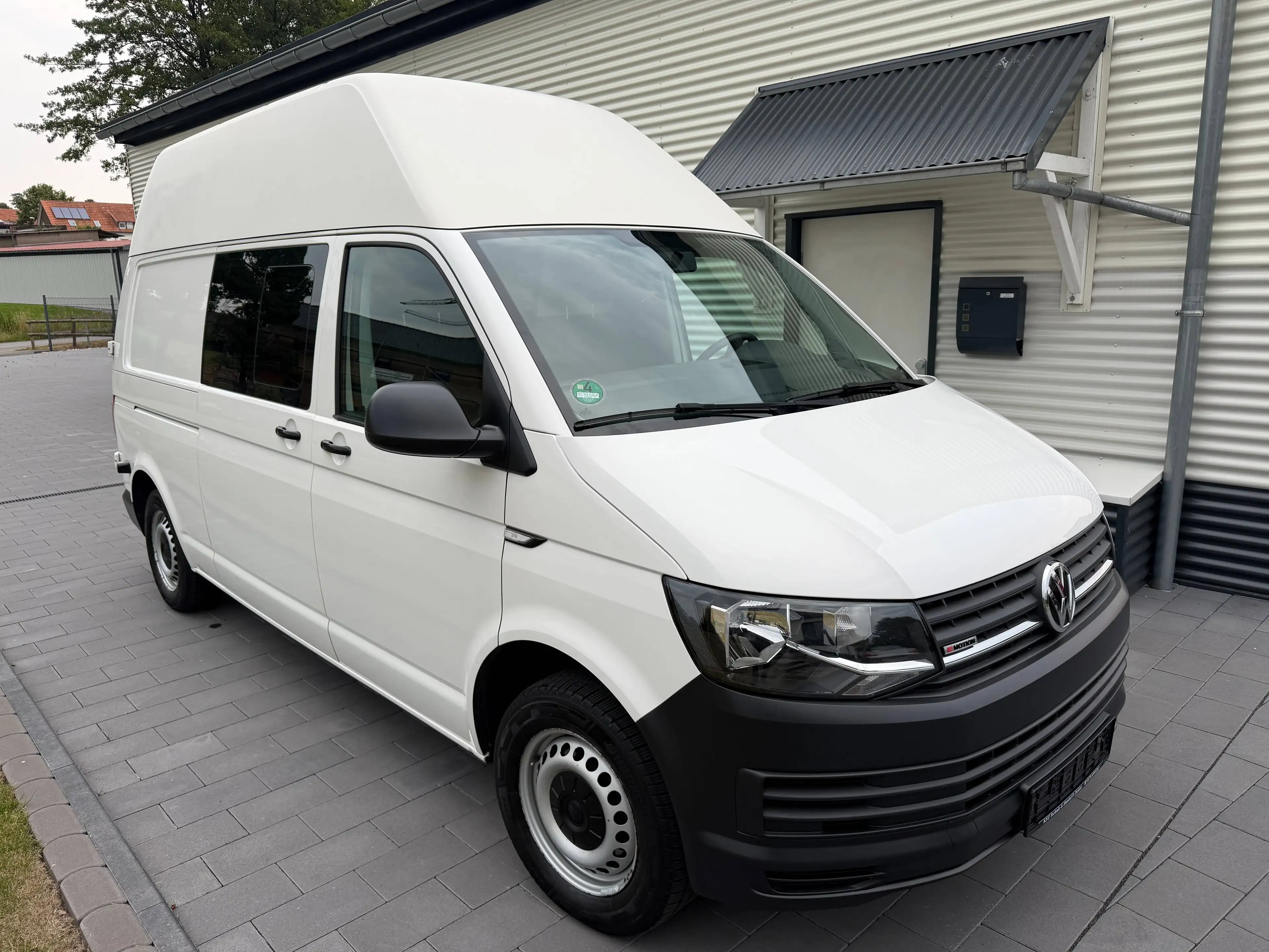 Volkswagen T6 Transporter Kasten lang Hochdach 4Motion Sthzg. Navi PDC 220V — photo 3