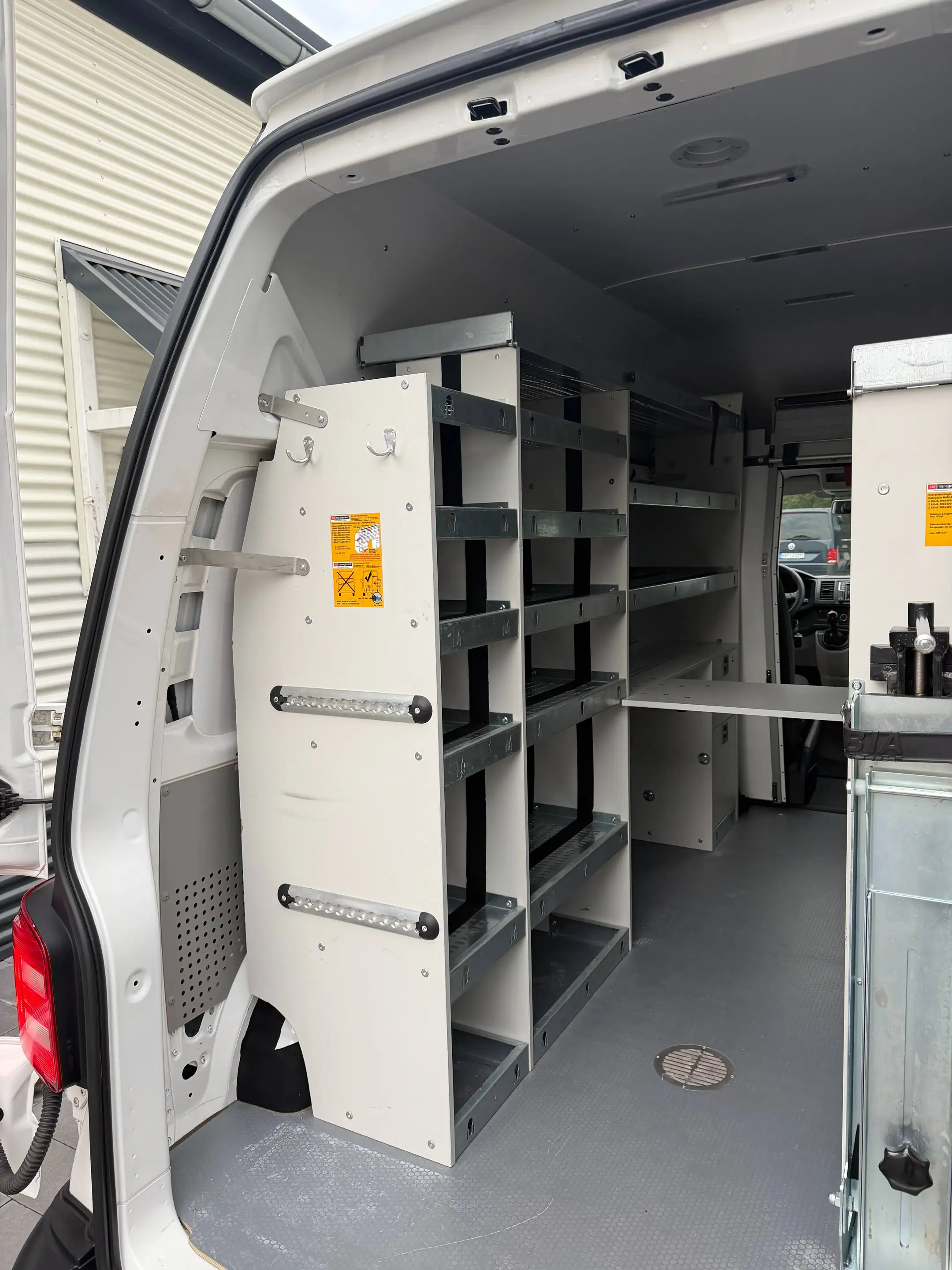 Volkswagen T6 Transporter Kasten lang Hochdach 4Motion Sthzg. Navi PDC 220V — photo 15